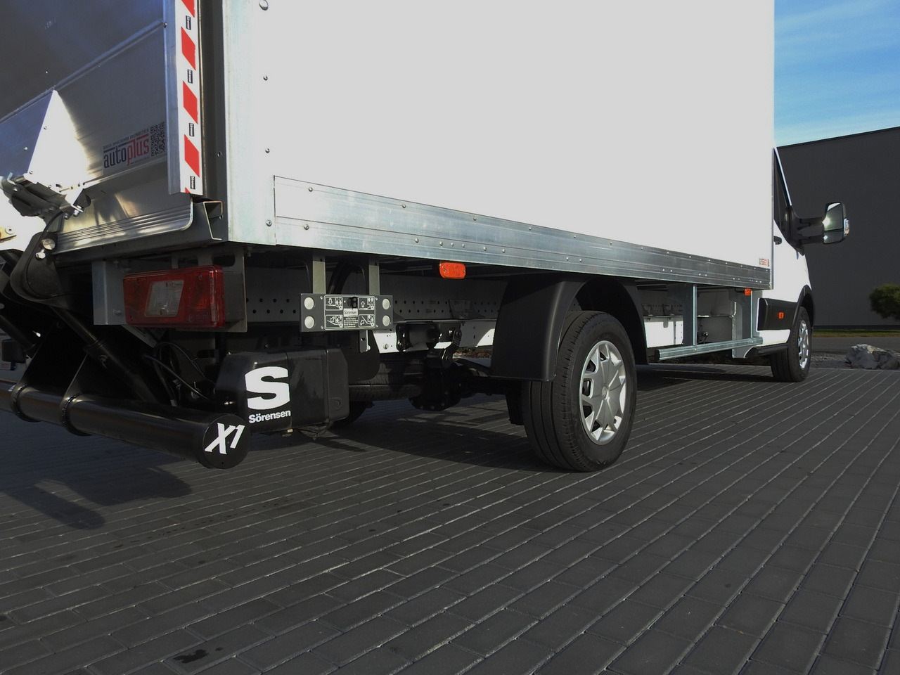 FORD TRANSIT BOX LIFT 8 PALLETS CRUISE CONTROL AIR CONDITIONING  130HP FORD TRANSIT BOX LIFT 8 PALLETS CRUISE CONTROL AIR CONDITIONING  130HP: صورة 17