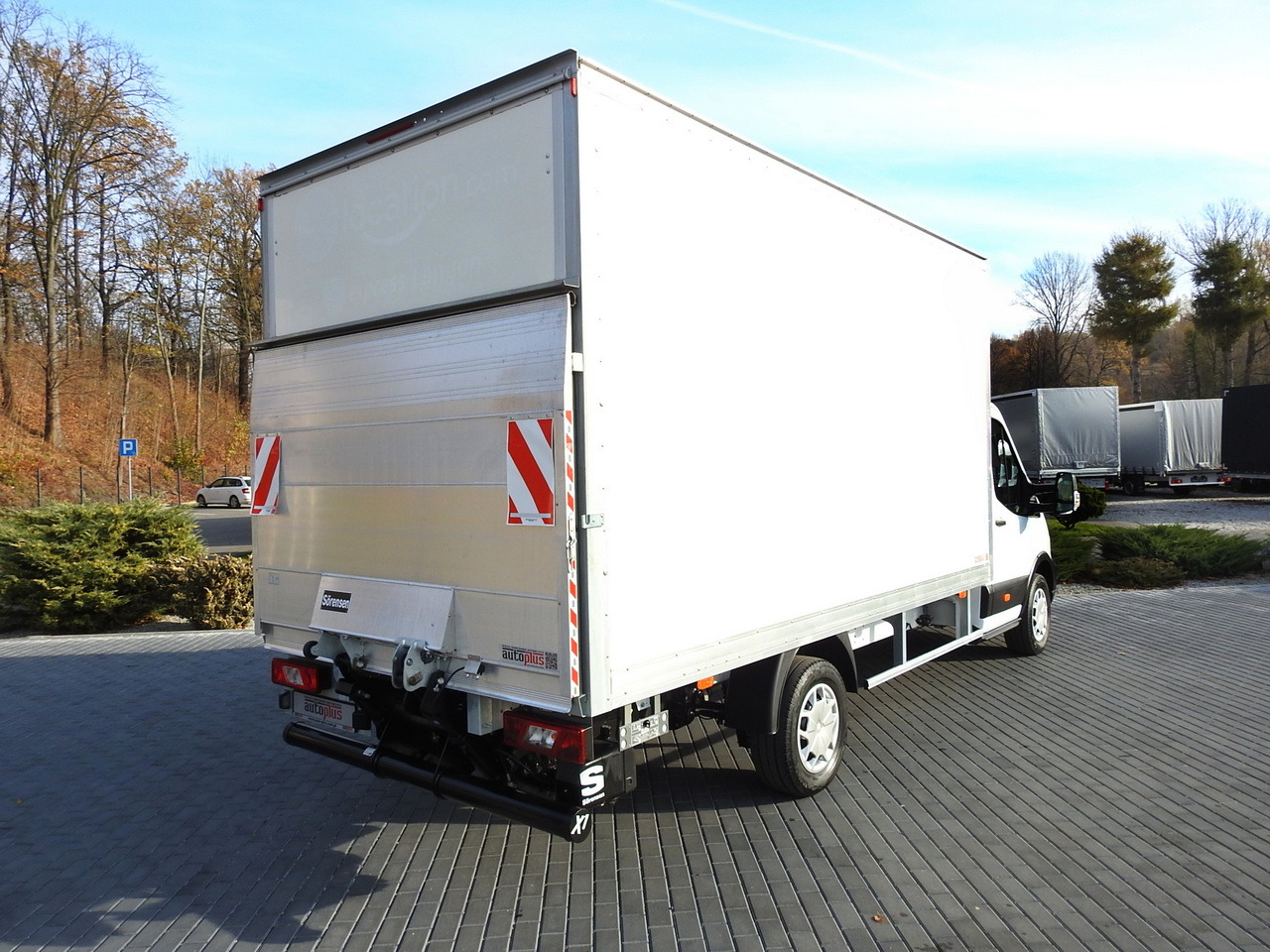 FORD TRANSIT BOX LIFT 8 PALLETS CRUISE CONTROL AIR CONDITIONING 130HP - شاحنة مغلقة الصندوق: صورة 3 FORD TRANSIT BOX LIFT 8 PALLETS CRUISE CONTROL AIR CONDITIONING 130HP - شاحنة مغلقة الصندوق: صورة 3