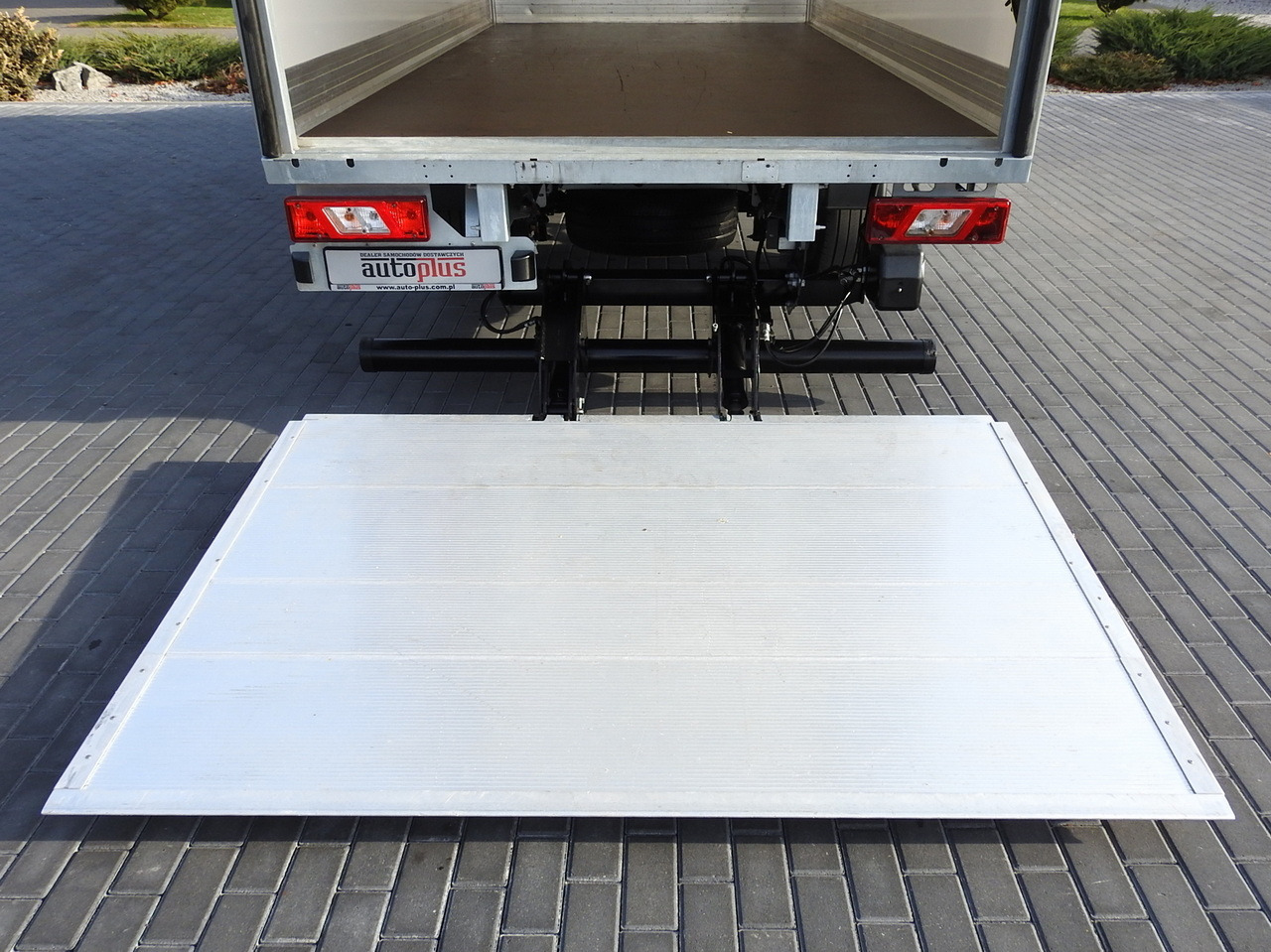 FORD TRANSIT BOX LIFT 8 PALLETS CRUISE CONTROL AIR CONDITIONING  130HP FORD TRANSIT BOX LIFT 8 PALLETS CRUISE CONTROL AIR CONDITIONING  130HP: صورة 22