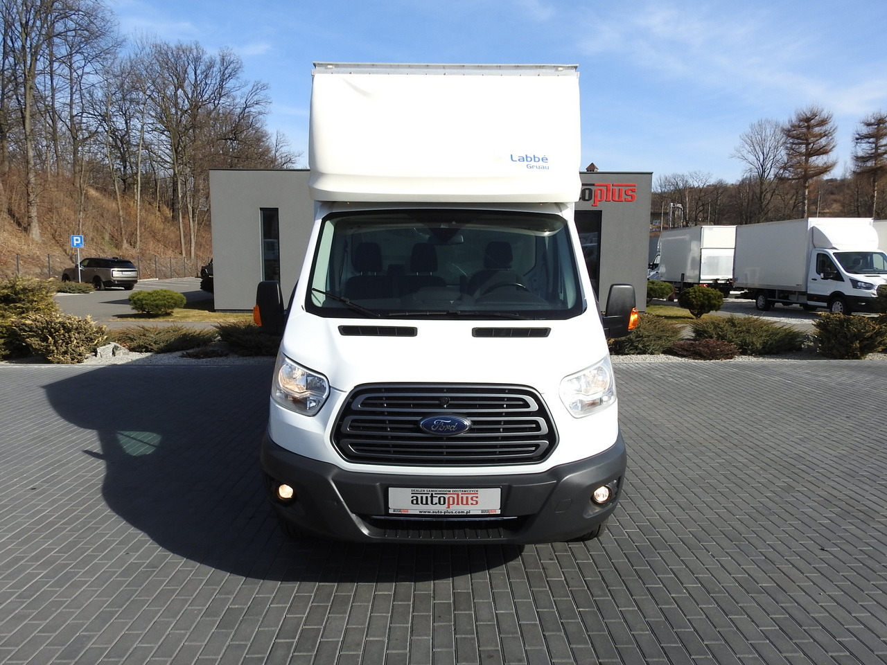 FORD TRANSIT BOX LIFT 8 PALLETS CRUISE CONTROL LED LIGHTS TWIN WHEELS AIR CONDITIONING 170HP - شاحنة مغلقة الصندوق: صورة 5 FORD TRANSIT BOX LIFT 8 PALLETS CRUISE CONTROL LED LIGHTS TWIN WHEELS AIR CONDITIONING 170HP - شاحنة مغلقة الصندوق: صورة 5