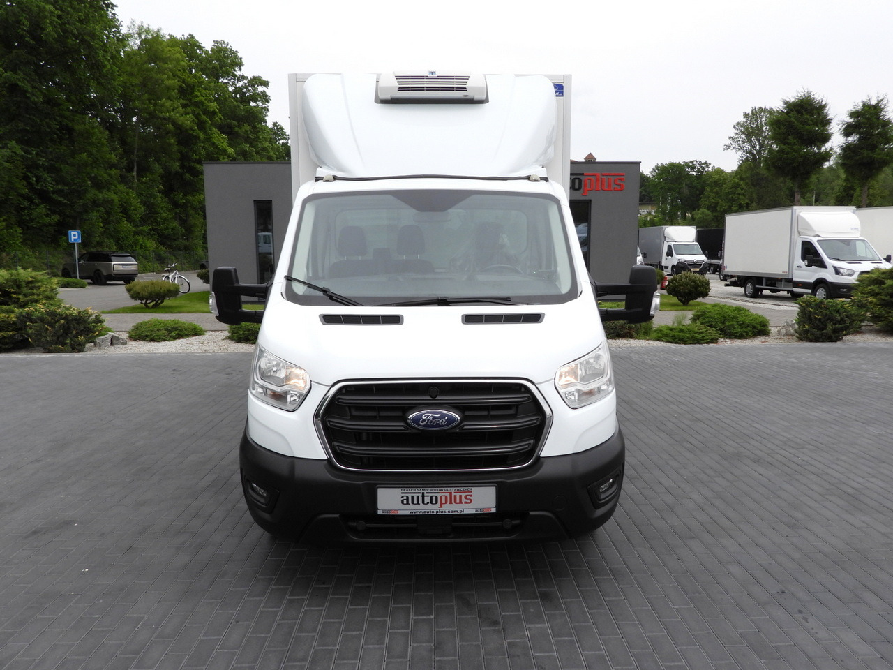 FORD TRANSIT BOX / REFRIGERATOR BOX 5*C / CRUISE CONTROL LED LIGHTS TWIN WHEELS AIR CONDITIONING 130HP - شاحنة مغلقة الصندوق: صورة 5 FORD TRANSIT BOX / REFRIGERATOR BOX 5*C / CRUISE CONTROL LED LIGHTS TWIN WHEELS AIR CONDITIONING 130HP - شاحنة مغلقة الصندوق: صورة 5