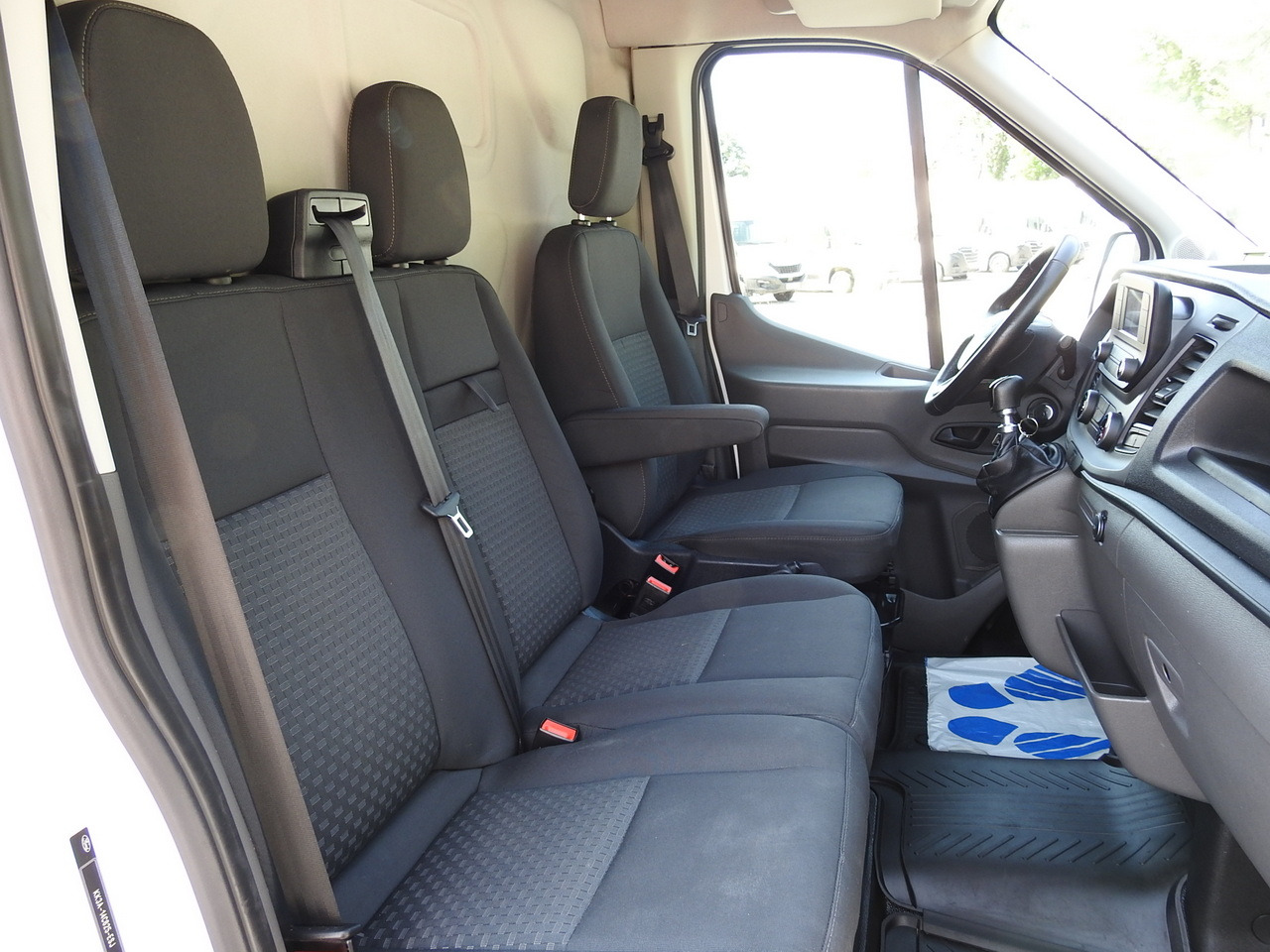 شاحنة مُبرّدة للتوصيل FORD TRANSIT REFRIGERATOR VAN  0*C HEATING FUNCTION CRUISE CONTROL AIR CONDITIONING LED LIGHTS  130HP: صورة 44