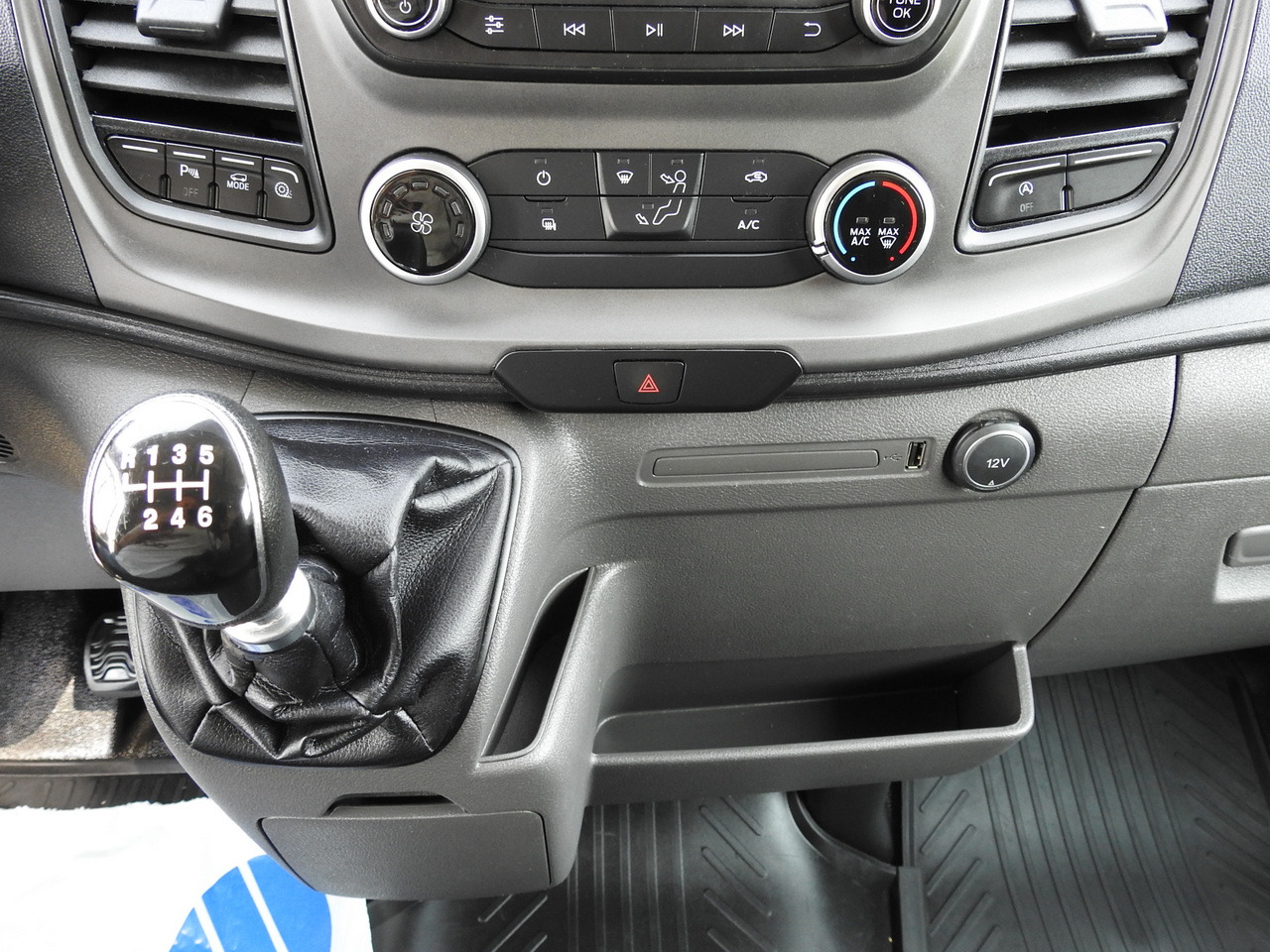 شاحنة مُبرّدة للتوصيل FORD TRANSIT REFRIGERATOR VAN  0*C HEATING FUNCTION CRUISE CONTROL AIR CONDITIONING LED LIGHTS  130HP: صورة 41