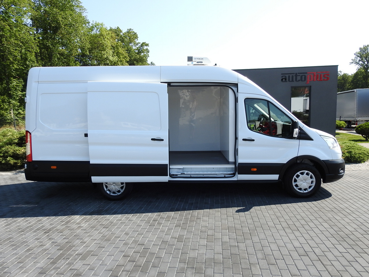 شاحنة مُبرّدة للتوصيل FORD TRANSIT REFRIGERATOR VAN  0*C HEATING FUNCTION CRUISE CONTROL AIR CONDITIONING LED LIGHTS  130HP: صورة 8