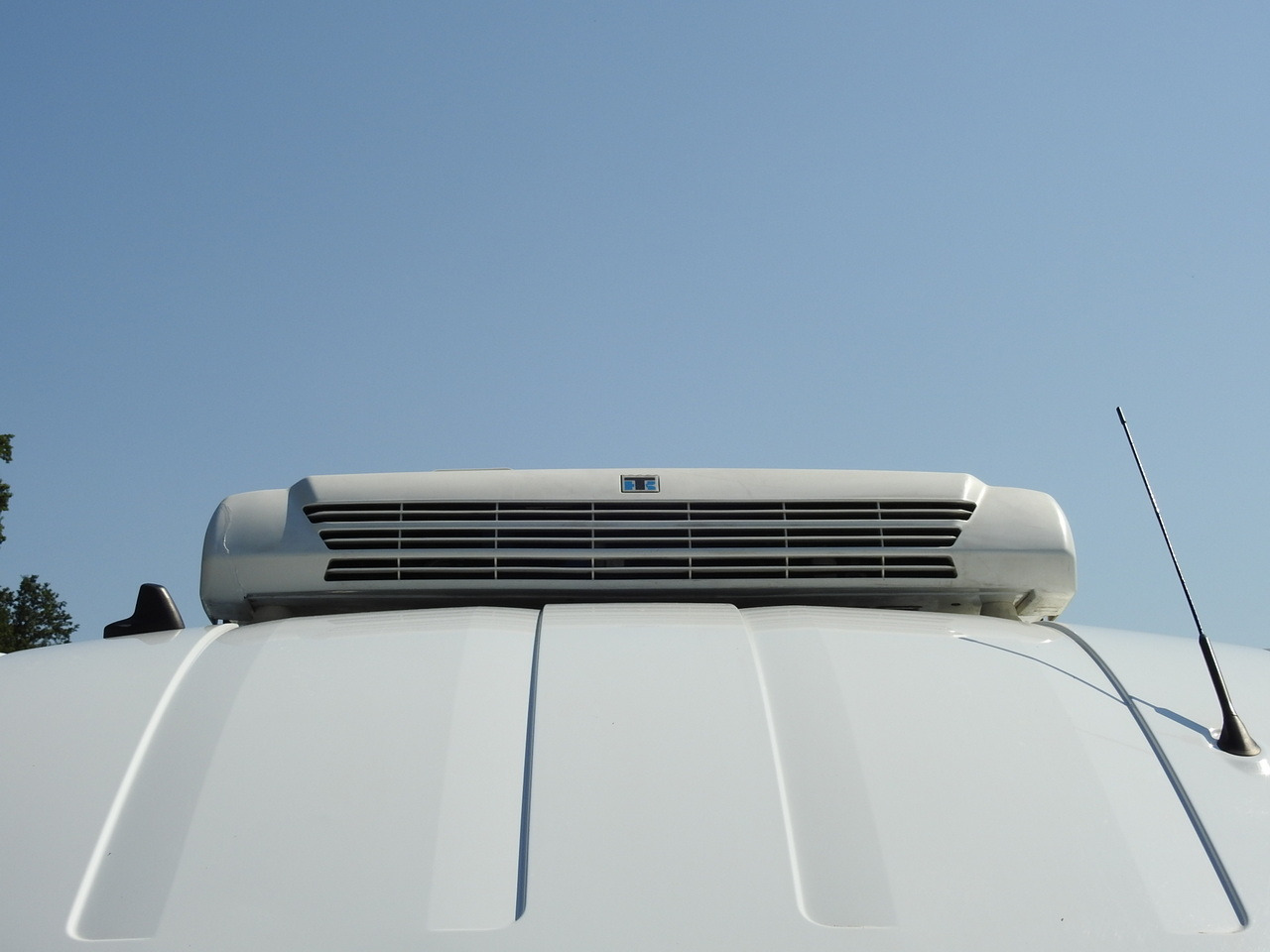 شاحنة مُبرّدة للتوصيل FORD TRANSIT REFRIGERATOR VAN  0*C HEATING FUNCTION CRUISE CONTROL AIR CONDITIONING LED LIGHTS  130HP: صورة 16