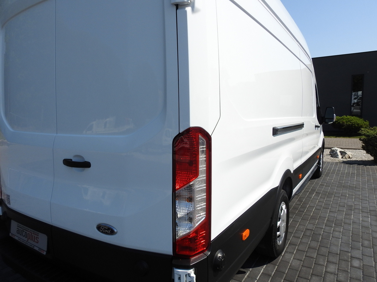 شاحنة مُبرّدة للتوصيل FORD TRANSIT REFRIGERATOR VAN  0*C HEATING FUNCTION CRUISE CONTROL AIR CONDITIONING LED LIGHTS  130HP: صورة 17