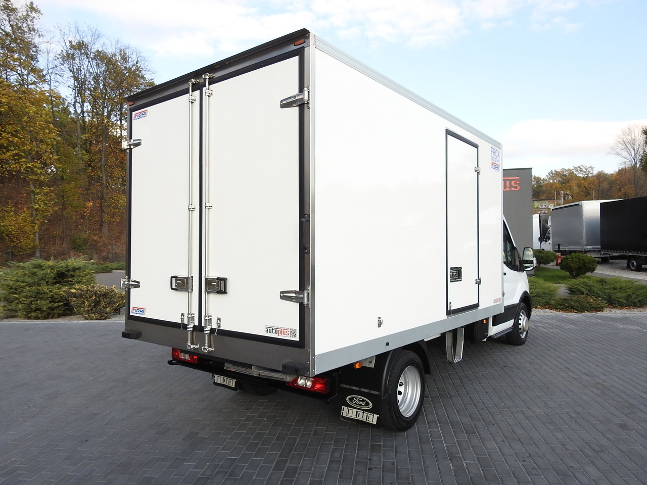 FORD TRANSIT REGRIGERATOR BOX -10*C POWER SUPPLY 230V CRUISE CONTROL AIR CONDITIONING LED LIGHTS PNEUMATICS TWIN WHEELS 130HP - شاحنة مُبرّدة للتوصيل: صورة 3 FORD TRANSIT REGRIGERATOR BOX -10*C POWER SUPPLY 230V CRUISE CONTROL AIR CONDITIONING LED LIGHTS PNEUMATICS TWIN WHEELS 130HP - شاحنة مُبرّدة للتوصيل: صورة 3
