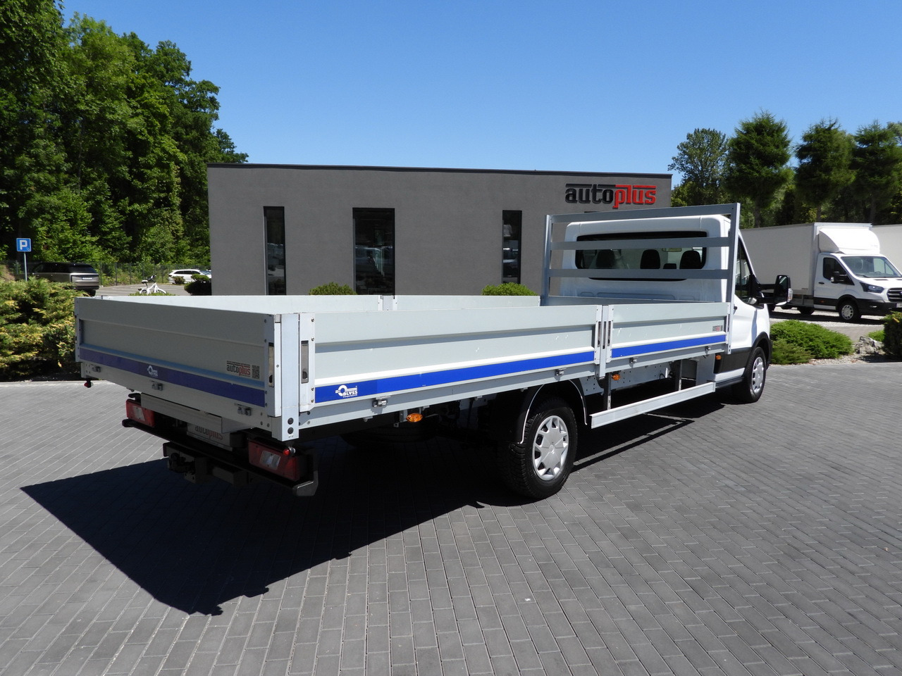 FORD TRANSIT STAKE BODY 10 PALLETS CRUISE CONTROL LED LIGHTS PNEUMATICS AIR CONDITIONING 160HP - شاحنة مفتوحة: صورة 3 FORD TRANSIT STAKE BODY 10 PALLETS CRUISE CONTROL LED LIGHTS PNEUMATICS AIR CONDITIONING 160HP - شاحنة مفتوحة: صورة 3