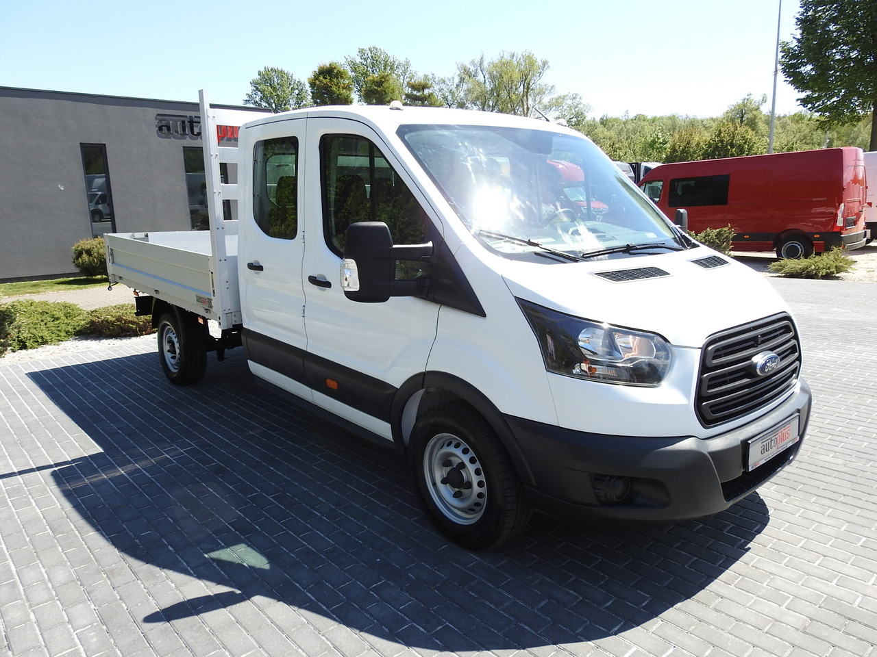 FORD TRANSIT STAKE BODY DOUBLE CABIN DOKA 7 SEATS AIR CONDITIONING 130HP - الشاحنات الصغيرة كابينة مزدوجة: صورة 4 FORD TRANSIT STAKE BODY DOUBLE CABIN DOKA 7 SEATS AIR CONDITIONING 130HP - الشاحنات الصغيرة كابينة مزدوجة: صورة 4