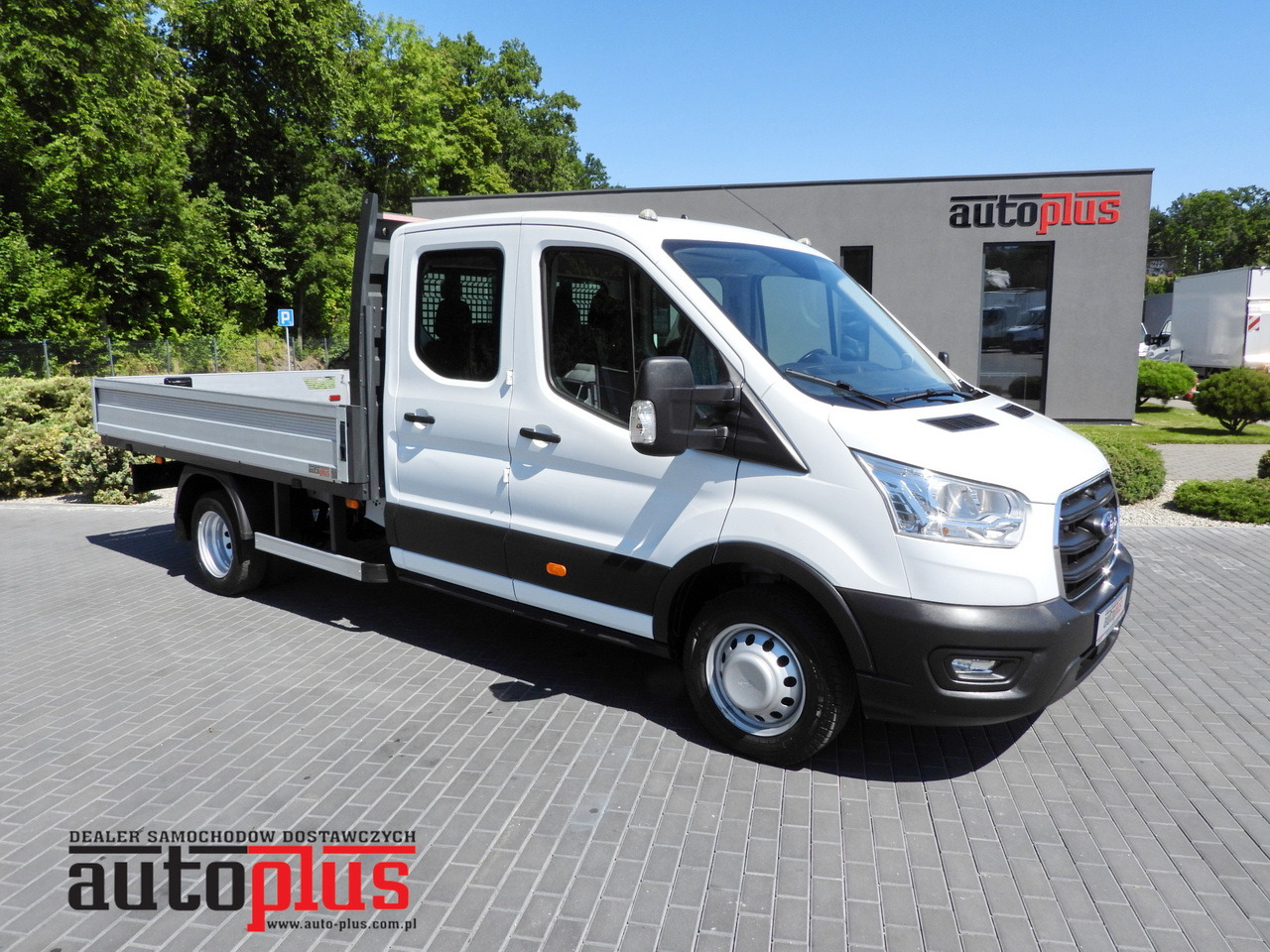 FORD TRANSIT STAKE BODY DOUBLE CABIN DOKA 7 SEATS TWIN WHEELS AIR CONDITIONING 130HP - شاحنة مفتوحة: صورة 1 FORD TRANSIT STAKE BODY DOUBLE CABIN DOKA 7 SEATS TWIN WHEELS AIR CONDITIONING 130HP - شاحنة مفتوحة: صورة 1