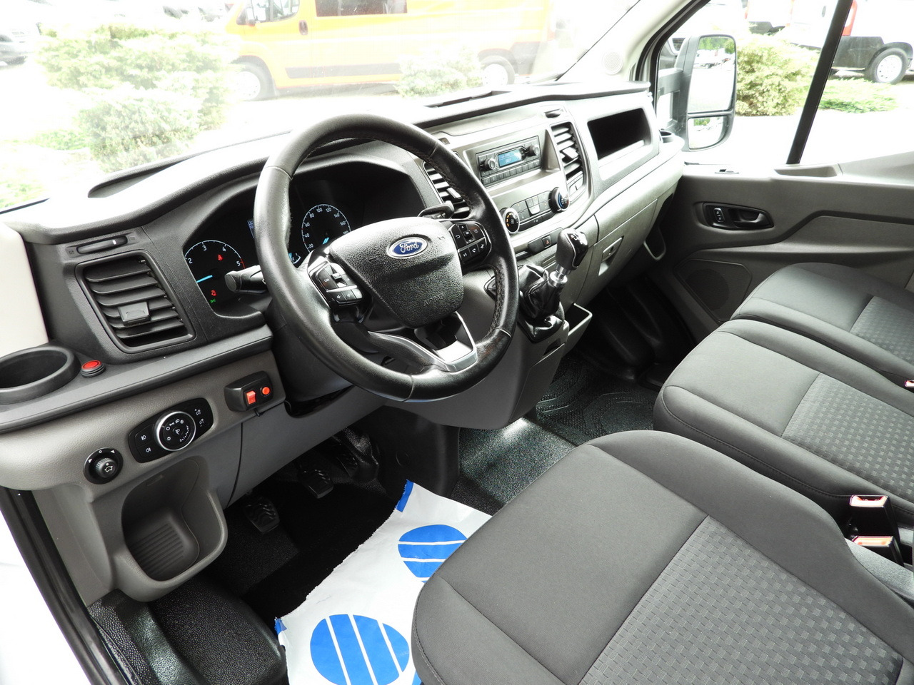 FORD TRANSIT TARPAULIN 8 PALLETS CRUISE CONTROL LED LIGHTS TWIN WHEELS AIR CONDITIONING 130HP - شاحنة ستارة جانبية: صورة 2 FORD TRANSIT TARPAULIN 8 PALLETS CRUISE CONTROL LED LIGHTS TWIN WHEELS AIR CONDITIONING 130HP - شاحنة ستارة جانبية: صورة 2