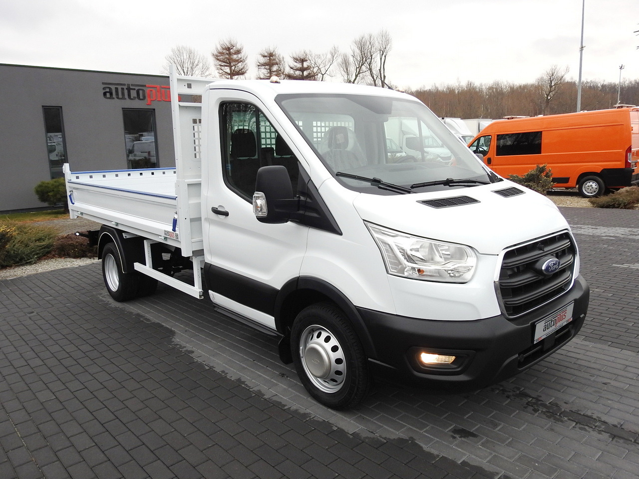 FORD TRANSIT TIPPER LED LIGHTS TWIN WHEELS AIR CONDITIONING 130HP - قلاب صغير: صورة 4 FORD TRANSIT TIPPER LED LIGHTS TWIN WHEELS AIR CONDITIONING 130HP - قلاب صغير: صورة 4
