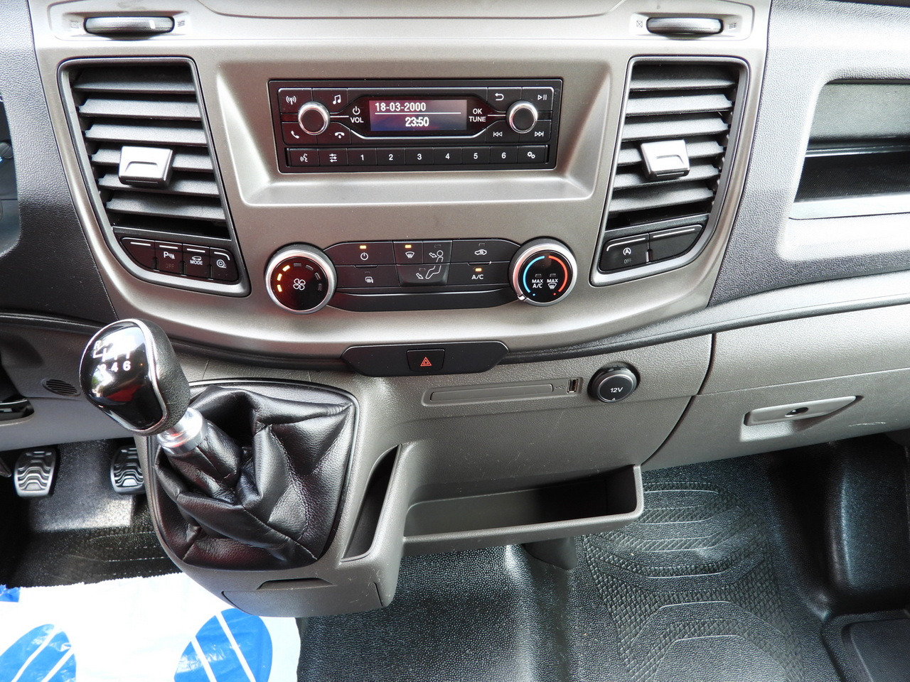 فان FORD TRANSIT  VAN CRUISE CONTROL LED LIGHTS AIR CONDITIONING  130HP: صورة 32