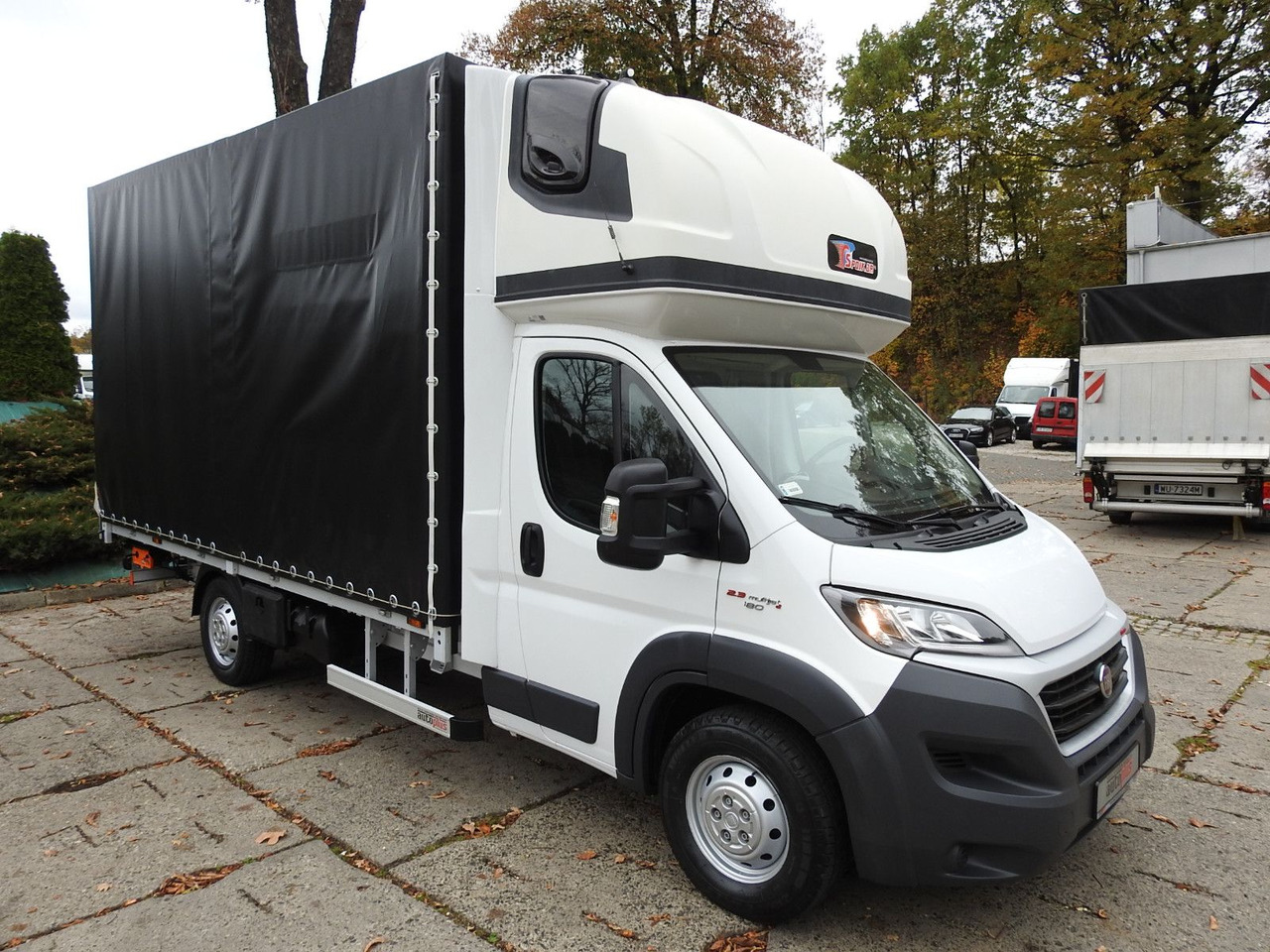 Fiat DUCATO PRITSCHE PLANE AUFZUG 8 PALETTEN WEBASTO - شاحنة ستارة جانبية: صورة 4 Fiat DUCATO PRITSCHE PLANE AUFZUG 8 PALETTEN WEBASTO - شاحنة ستارة جانبية: صورة 4