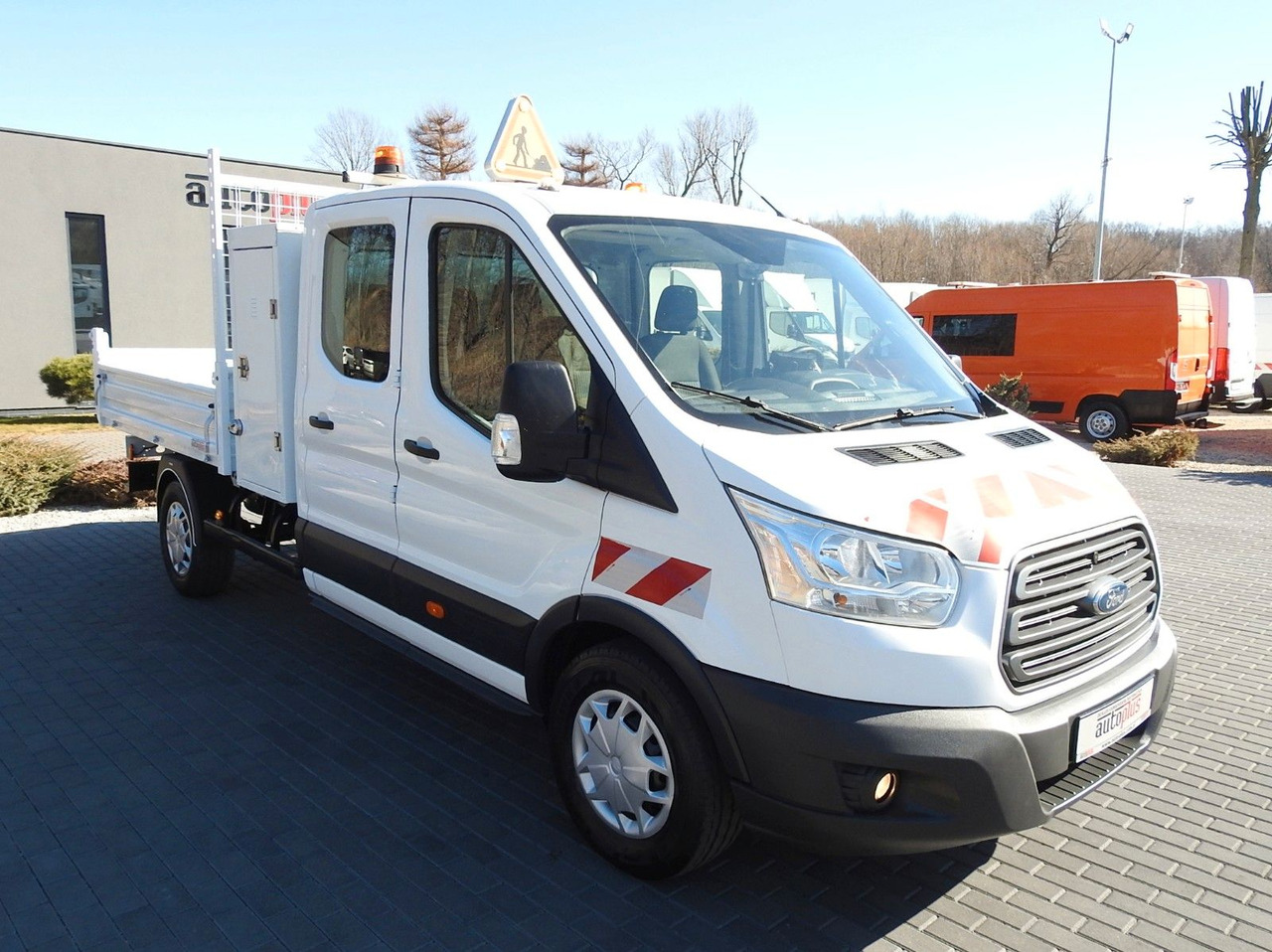 Ford TRANSIT KIPPER DOPPELKABINE DOKA 6 SITZE - قلاب صغير, الشاحنات الصغيرة كابينة مزدوجة: صورة 4 Ford TRANSIT KIPPER DOPPELKABINE DOKA 6 SITZE - قلاب صغير, الشاحنات الصغيرة كابينة مزدوجة: صورة 4