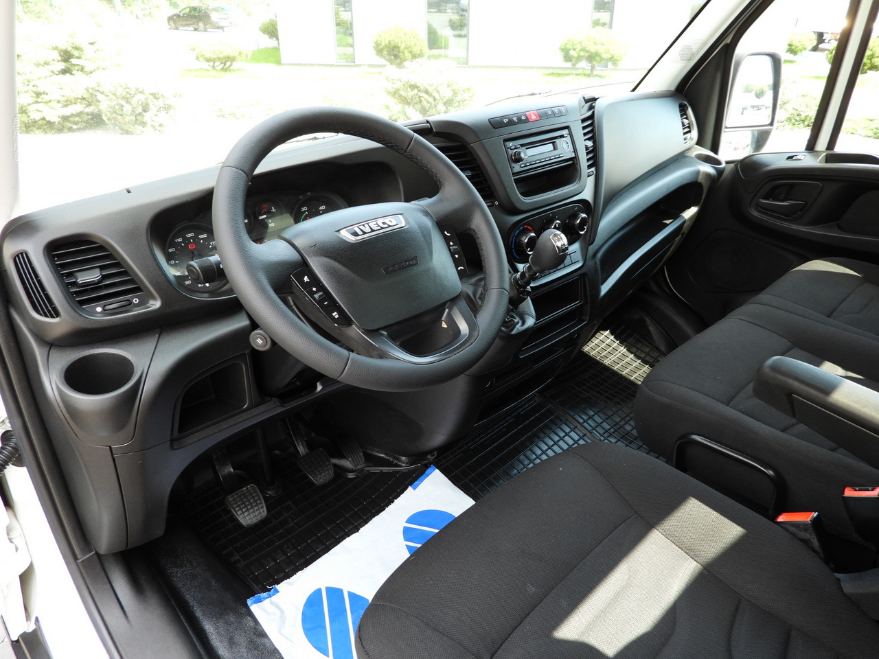IVECO DAILY 35C15 TIPPER CRUISE CONTROL TWIN WHEELS AIR CONDITIONING 150HP - قلاب صغير: صورة 2 IVECO DAILY 35C15 TIPPER CRUISE CONTROL TWIN WHEELS AIR CONDITIONING 150HP - قلاب صغير: صورة 2