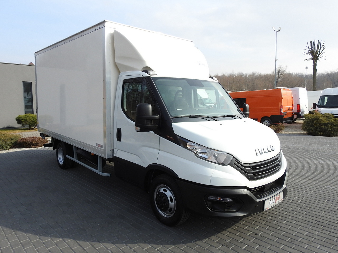 IVECO DAILY 35C16 BOX LIFT 8 PALLETS CRUISE CONTROL TWIN WHEELS AIR CONDITIONING 160HP - شاحنة مغلقة الصندوق: صورة 4 IVECO DAILY 35C16 BOX LIFT 8 PALLETS CRUISE CONTROL TWIN WHEELS AIR CONDITIONING 160HP - شاحنة مغلقة الصندوق: صورة 4