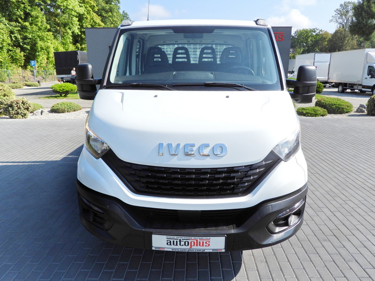 IVECO DAILY 35C16 TIPPER DOUBLE CABIN DOKA 6 SEATS TWIN WHEELS AIR CONDITIONING 160HP - شاحنة التوصيل: صورة 5 IVECO DAILY 35C16 TIPPER DOUBLE CABIN DOKA 6 SEATS TWIN WHEELS AIR CONDITIONING 160HP - شاحنة التوصيل: صورة 5