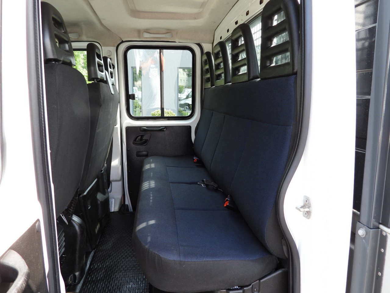 شاحنة مفتوحة IVECO DAILY 35S12 STAKE BODY DOUBLE CABIN DOKA 7 SEATS AIR CONDITIONING  120HP: صورة 34