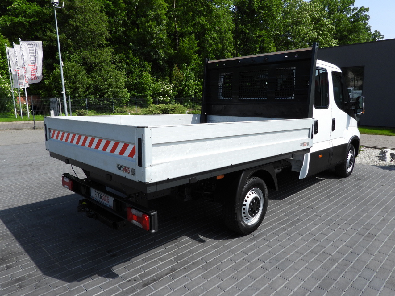 شاحنة مفتوحة IVECO DAILY 35S12 STAKE BODY DOUBLE CABIN DOKA 7 SEATS AIR CONDITIONING  120HP: صورة 12
