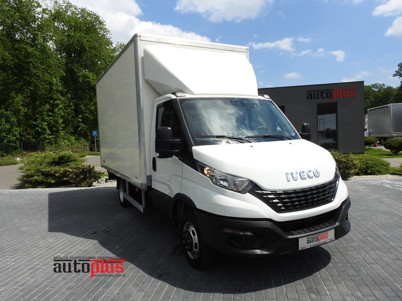 IVECO DAILY 35S14 8 PALLETS CRUISE CONTROL TWIN WHEELS AIR CONDITIONING  140HP - شاحنة مغلقة الصندوق: صورة 1 IVECO DAILY 35S14 8 PALLETS CRUISE CONTROL TWIN WHEELS AIR CONDITIONING  140HP - شاحنة مغلقة الصندوق: صورة 1