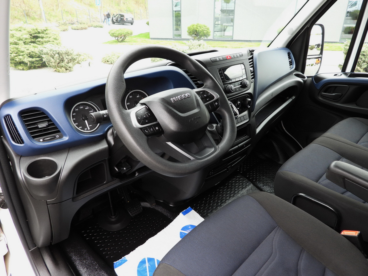 IVECO DAILY 35S14 REFRIGERATOR VAN 0*C POWER SUPPLY 230V CRUISE CONTROL AUTOMATIC TRANSMISSION HI-MATIC AIR CONDITIONING 140HP - شاحنة مُبرّدة للتوصيل: صورة 2 IVECO DAILY 35S14 REFRIGERATOR VAN 0*C POWER SUPPLY 230V CRUISE CONTROL AUTOMATIC TRANSMISSION HI-MATIC AIR CONDITIONING 140HP - شاحنة مُبرّدة للتوصيل: صورة 2