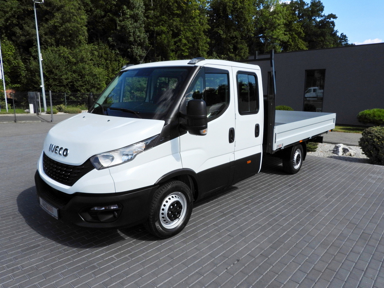 الشاحنات الصغيرة كابينة مزدوجة IVECO DAILY 35S14 STAKE BODY DOUBLE CABIN DOKA 7 SEATS CRUISE CONTROL AIR CONDITIONING 135HP: صورة 6 الشاحنات الصغيرة كابينة مزدوجة IVECO DAILY 35S14 STAKE BODY DOUBLE CABIN DOKA 7 SEATS CRUISE CONTROL AIR CONDITIONING 135HP: صورة 6