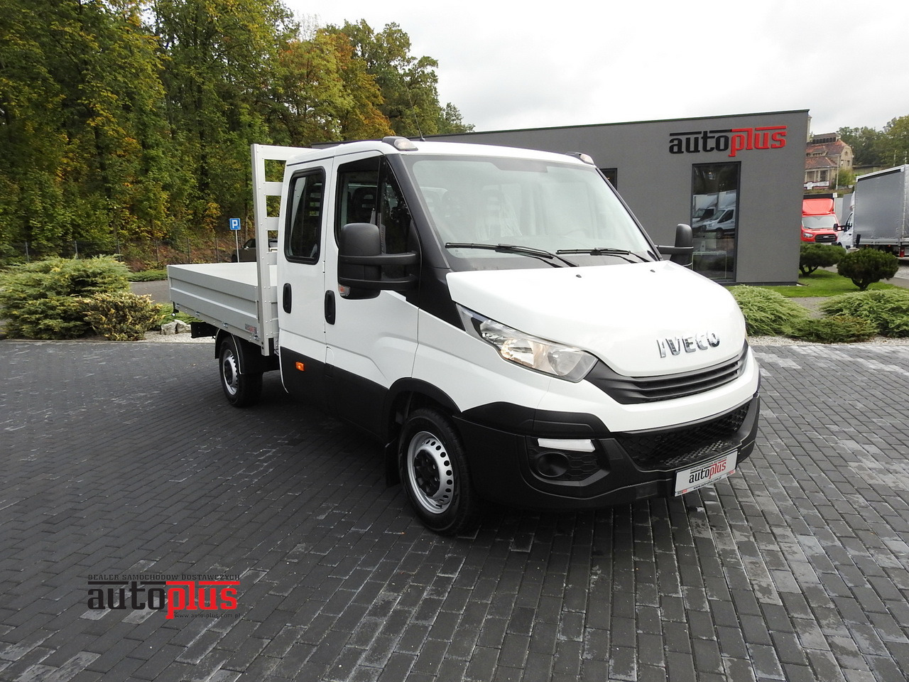 IVECO DAILY 35S15 STAKE BODY DOUBLE CABIN DOKA 7 SEATS AIR CONDITIONING 150HP - شاحنة مفتوحة: صورة 1 IVECO DAILY 35S15 STAKE BODY DOUBLE CABIN DOKA 7 SEATS AIR CONDITIONING 150HP - شاحنة مفتوحة: صورة 1