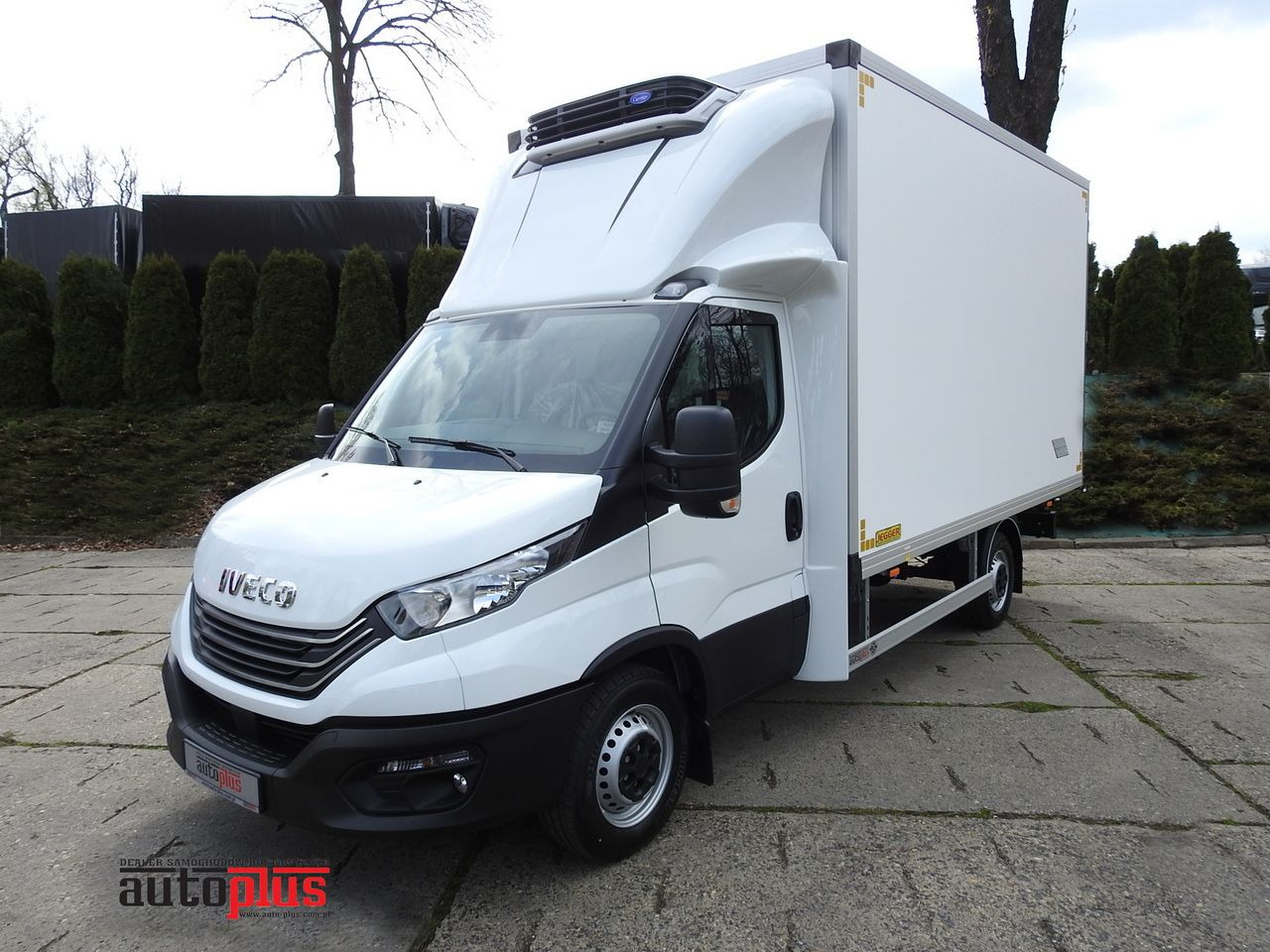 IVECO DAILY 35S16 NEW REGRIGERATOR BOX -10*C 8 PALLETS HEATING FUNCTION POWER SUPPLY 230V CRUISE CONTROL AIR CONDITIONING 160HP - شاحنة مُبرّدة للتوصيل: صورة 1 IVECO DAILY 35S16 NEW REGRIGERATOR BOX -10*C 8 PALLETS HEATING FUNCTION POWER SUPPLY 230V CRUISE CONTROL AIR CONDITIONING 160HP - شاحنة مُبرّدة للتوصيل: صورة 1