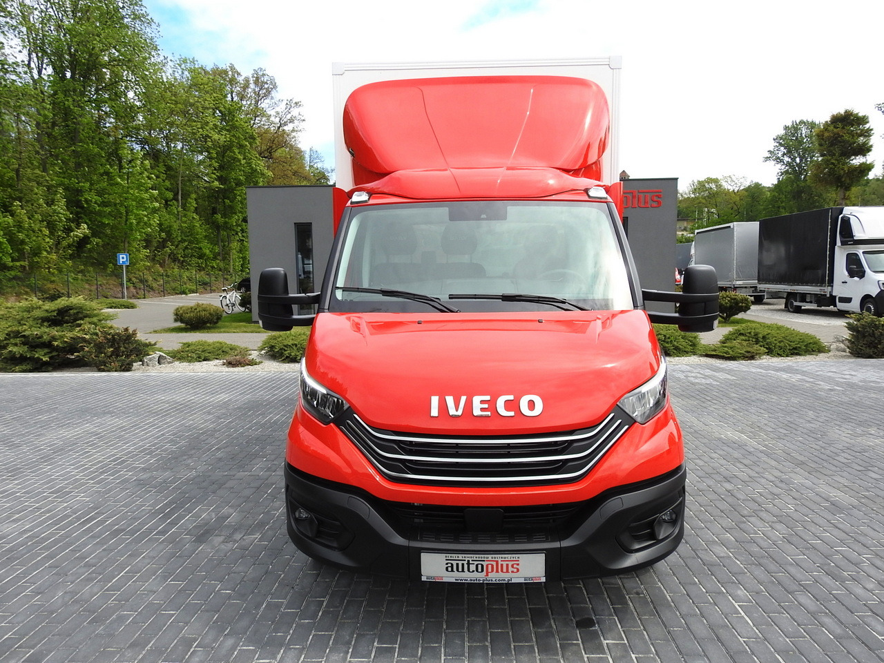 IVECO DAILY 35S18 NEW BOX 10 PALLETS CRUISE CONTROL NAVIGATION AIR CONDITIONING LED LIGHTS GUARANTEE 180HP - شاحنة مغلقة الصندوق: صورة 5 IVECO DAILY 35S18 NEW BOX 10 PALLETS CRUISE CONTROL NAVIGATION AIR CONDITIONING LED LIGHTS GUARANTEE 180HP - شاحنة مغلقة الصندوق: صورة 5