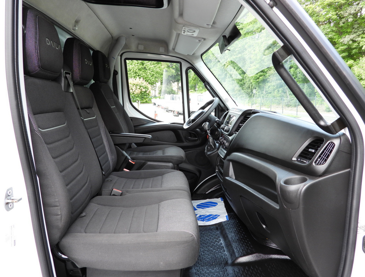 شاحنة ستارة جانبية IVECO DAILY 35S18 TARPAULIN 10 PALLETS CRUISE CONTROL LED LIGHTS AIR CONDITIONING  180HP: صورة 39