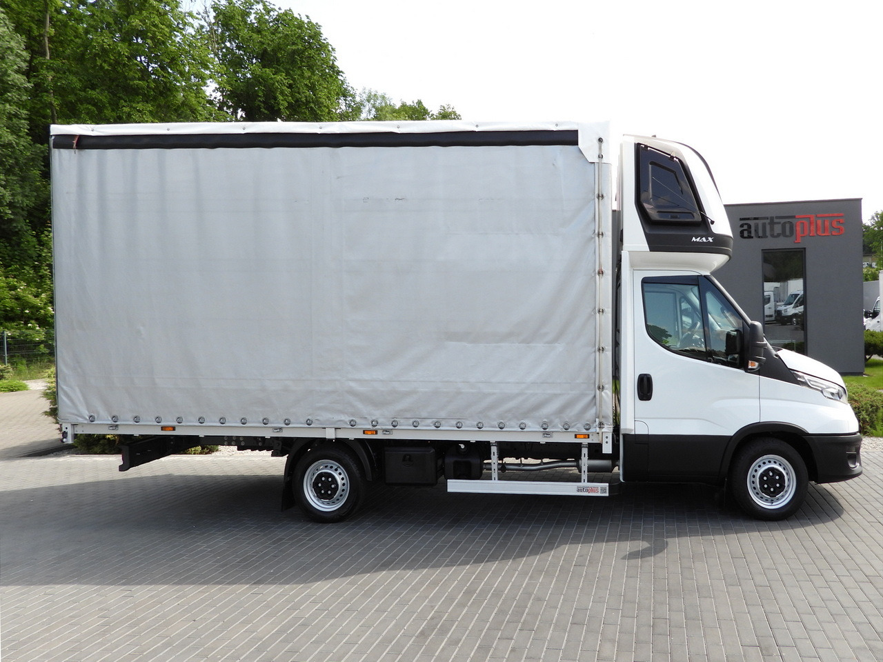 شاحنة ستارة جانبية IVECO DAILY 35S18 TARPAULIN 10 PALLETS CRUISE CONTROL LED LIGHTS AIR CONDITIONING  180HP: صورة 7