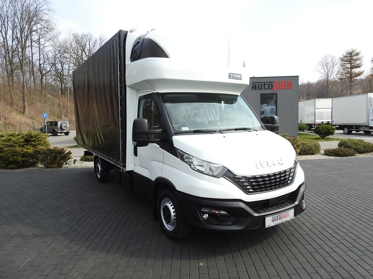 IVECO DAILY 35S18 TARPAULIN 10 PALLETS WEBASTO CRUISE CONTROL AIR CONDITIONING 180HP - شاحنة ستارة جانبية: صورة 1 IVECO DAILY 35S18 TARPAULIN 10 PALLETS WEBASTO CRUISE CONTROL AIR CONDITIONING 180HP - شاحنة ستارة جانبية: صورة 1