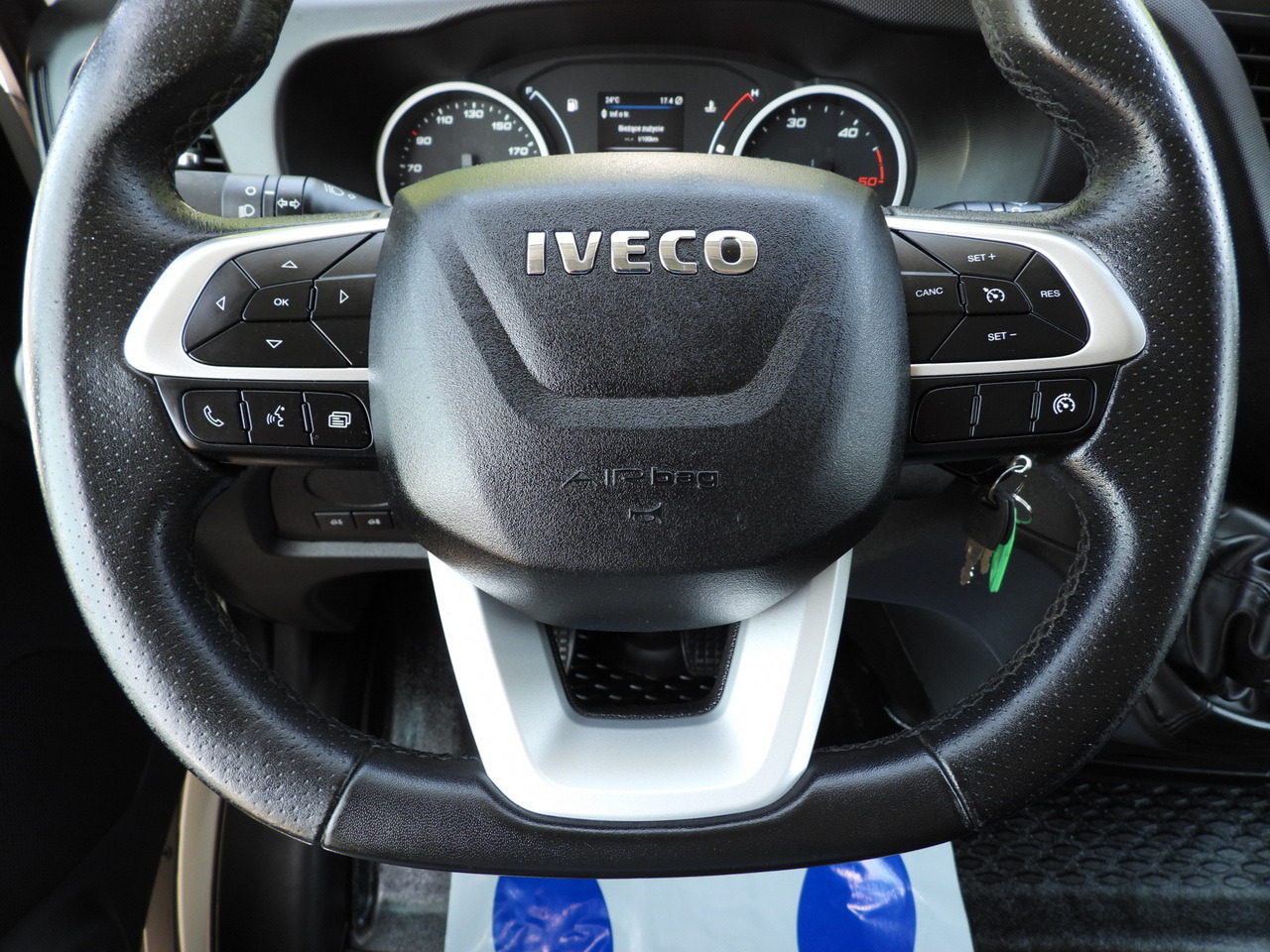 شاحنة ستارة جانبية IVECO DAILY 35S18 TARPAULIN 10 PALLETS WEBASTO CRUISE CONTROL LED LIGHTS PNEUMATICS AIR CONDITIONING  180HP: صورة 37 شاحنة ستارة جانبية IVECO DAILY 35S18 TARPAULIN 10 PALLETS WEBASTO CRUISE CONTROL LED LIGHTS PNEUMATICS AIR CONDITIONING  180HP: صورة 37