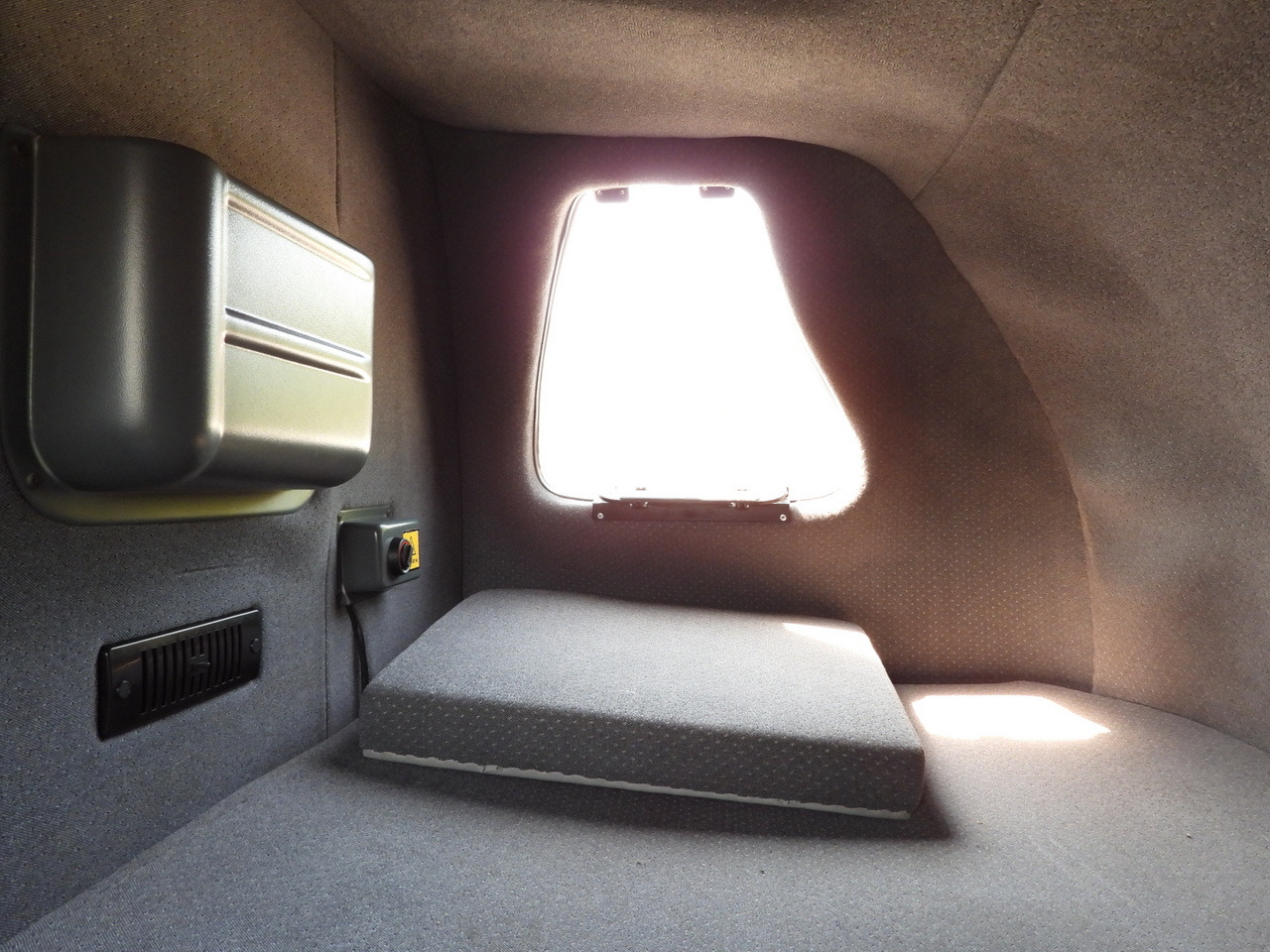 شاحنة ستارة جانبية IVECO DAILY 35S18 TARPAULIN 10 PALLETS WEBASTO CRUISE CONTROL LED LIGHTS PNEUMATICS AIR CONDITIONING  180HP: صورة 49 شاحنة ستارة جانبية IVECO DAILY 35S18 TARPAULIN 10 PALLETS WEBASTO CRUISE CONTROL LED LIGHTS PNEUMATICS AIR CONDITIONING  180HP: صورة 49