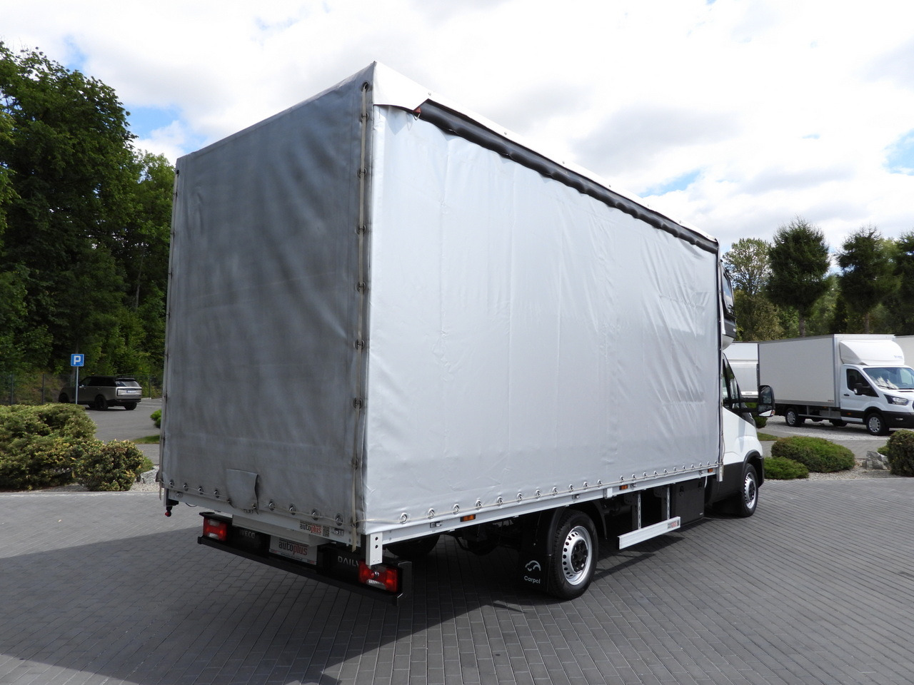 IVECO DAILY 35S18 TARPAULIN 10 PALLETS WEBASTO CRUISE CONTROL NAVIGATION LED LIGHTS AIR CONDITIONING 180HP - شاحنة ستارة جانبية: صورة 3 IVECO DAILY 35S18 TARPAULIN 10 PALLETS WEBASTO CRUISE CONTROL NAVIGATION LED LIGHTS AIR CONDITIONING 180HP - شاحنة ستارة جانبية: صورة 3