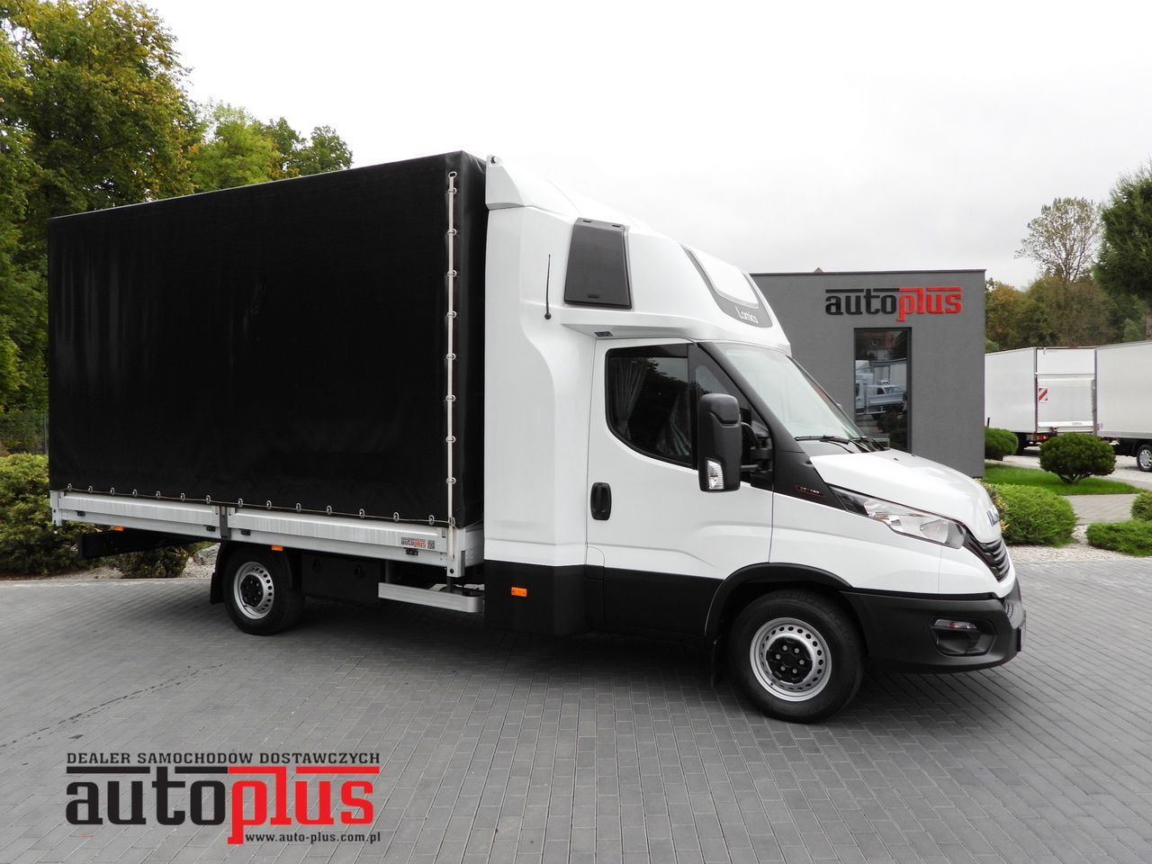 IVECO DAILY 35S18 TARPAULIN 10 PALLETS WEBASTO CRUISE CONTROL PNEUMATICS AIR CONDITIONING 180HP - شاحنة ستارة جانبية: صورة 1 IVECO DAILY 35S18 TARPAULIN 10 PALLETS WEBASTO CRUISE CONTROL PNEUMATICS AIR CONDITIONING 180HP - شاحنة ستارة جانبية: صورة 1