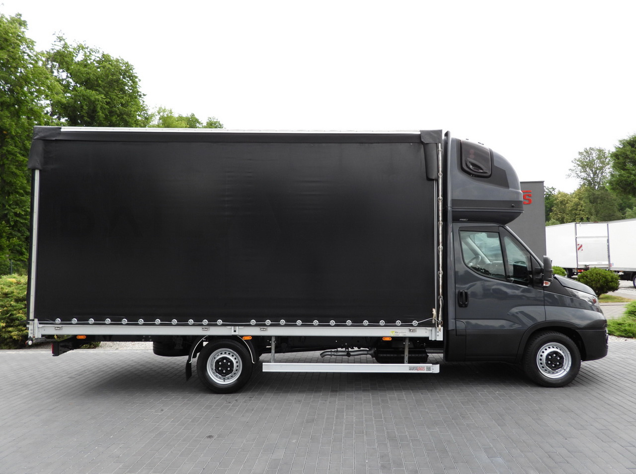 شاحنة ستارة جانبية IVECO DAILY 35S18 TARPAULIN 10 PALLETS WEBASTO CRUISE CONTROL PNEUMATICS AUTOMATIC TRANSMISSION HI-MATIC AIR CONDITIONING  180HP: صورة 7