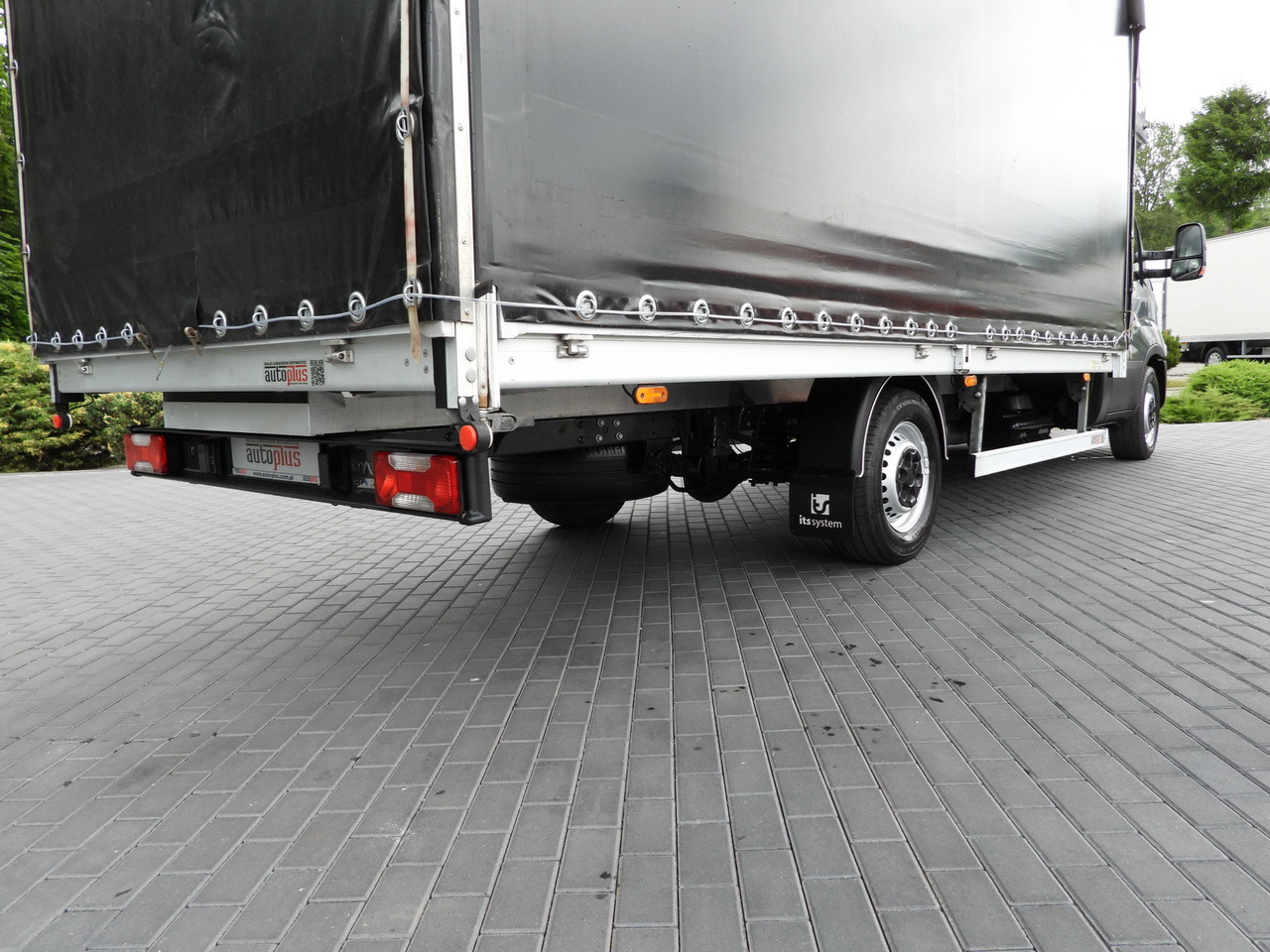 شاحنة ستارة جانبية IVECO DAILY 35S18 TARPAULIN 10 PALLETS WEBASTO CRUISE CONTROL PNEUMATICS AUTOMATIC TRANSMISSION HI-MATIC AIR CONDITIONING  180HP: صورة 25