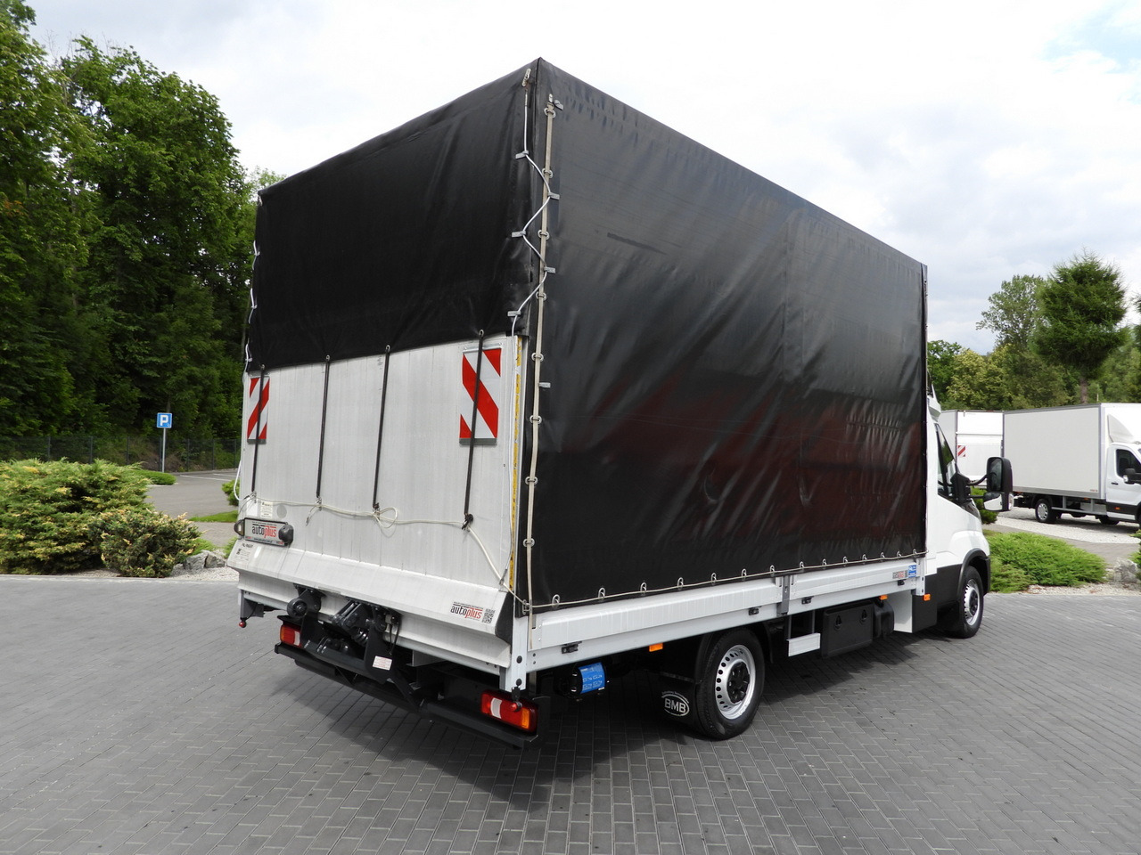IVECO DAILY 35S18 TARPAULIN LIFT 10 PALLETS WEBASTO CRUISE CONTROL PNEUMATICS AIR CONDITIONING 180HP - شاحنة ستارة جانبية: صورة 3 IVECO DAILY 35S18 TARPAULIN LIFT 10 PALLETS WEBASTO CRUISE CONTROL PNEUMATICS AIR CONDITIONING 180HP - شاحنة ستارة جانبية: صورة 3