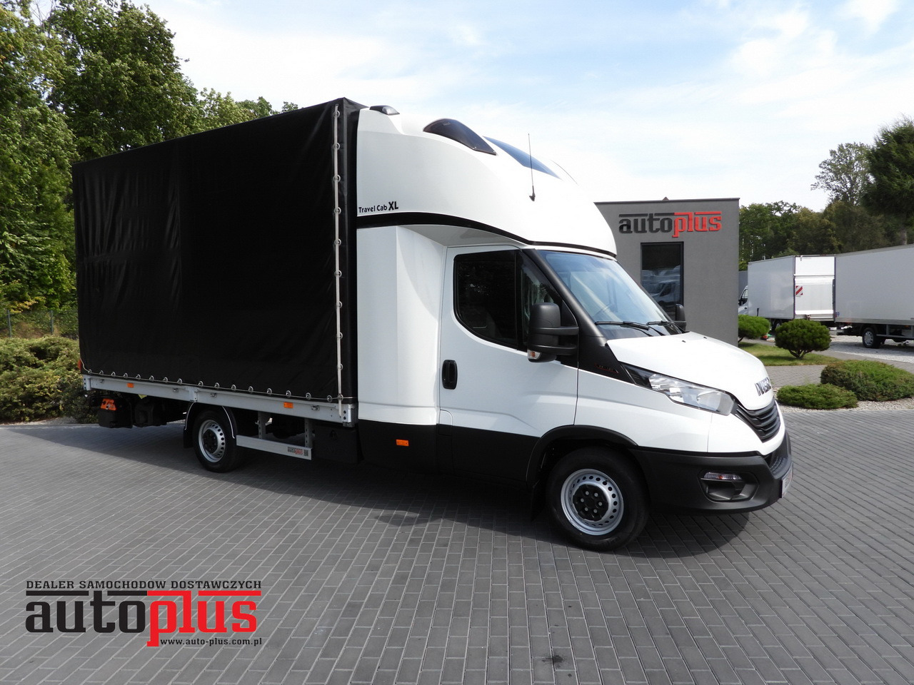 IVECO DAILY 35S18 TARPAULIN LIFT 8 PALLETS CRUISE CONTROL AIR CONDITIONING 180HP - شاحنة ستارة جانبية: صورة 1 IVECO DAILY 35S18 TARPAULIN LIFT 8 PALLETS CRUISE CONTROL AIR CONDITIONING 180HP - شاحنة ستارة جانبية: صورة 1