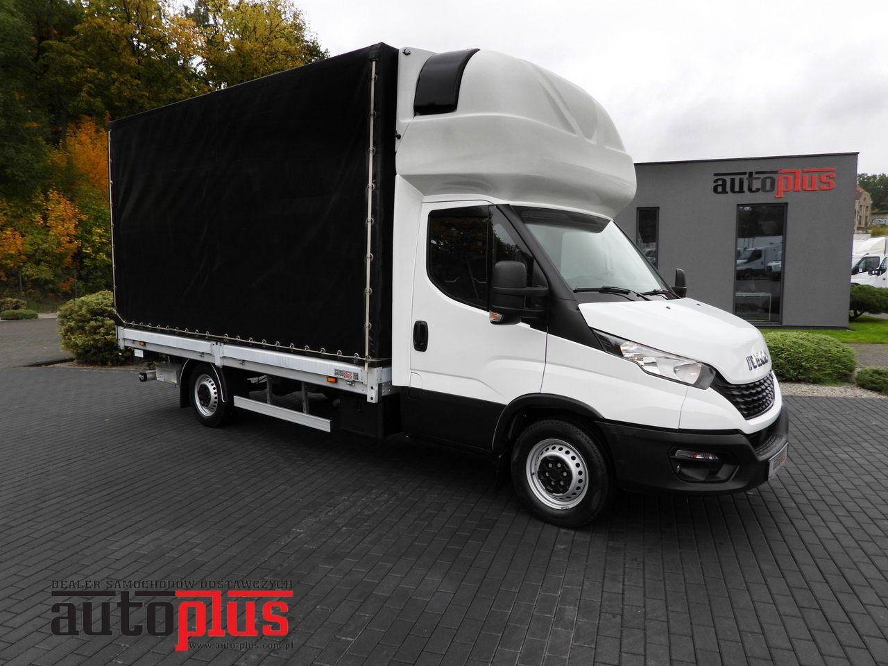 IVECO DAILY 35S18 TARPAULIN LIFT 8 PALLETS WEBASTO CRUISE CONTROL AIR CONDITIONING 180HP - شاحنة ستارة جانبية: صورة 1 IVECO DAILY 35S18 TARPAULIN LIFT 8 PALLETS WEBASTO CRUISE CONTROL AIR CONDITIONING 180HP - شاحنة ستارة جانبية: صورة 1