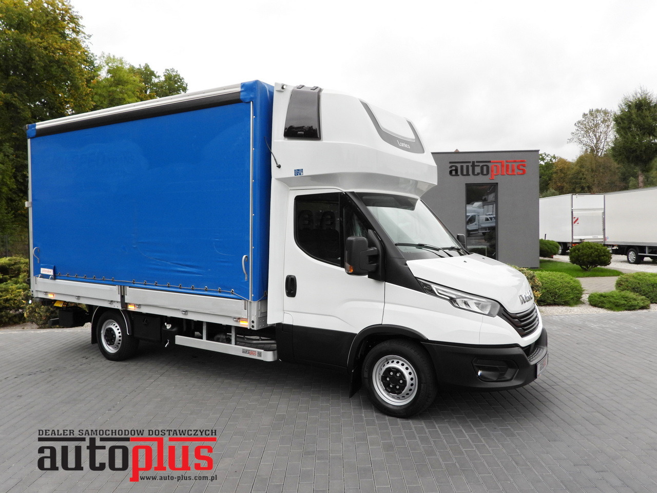 IVECO DAILY 35S18 TARPAULIN LIFT 8 PALLETS WEBASTO CRUISE CONTROL LED LIGHTS AIR CONDITIONING 180HP - شاحنة ستارة جانبية: صورة 1 IVECO DAILY 35S18 TARPAULIN LIFT 8 PALLETS WEBASTO CRUISE CONTROL LED LIGHTS AIR CONDITIONING 180HP - شاحنة ستارة جانبية: صورة 1