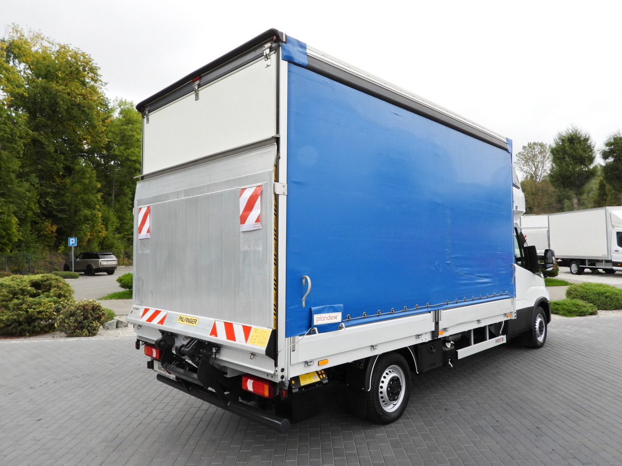 IVECO DAILY 35S18 TARPAULIN LIFT 8 PALLETS WEBASTO CRUISE CONTROL LED LIGHTS AIR CONDITIONING 180HP - شاحنة ستارة جانبية: صورة 3 IVECO DAILY 35S18 TARPAULIN LIFT 8 PALLETS WEBASTO CRUISE CONTROL LED LIGHTS AIR CONDITIONING 180HP - شاحنة ستارة جانبية: صورة 3