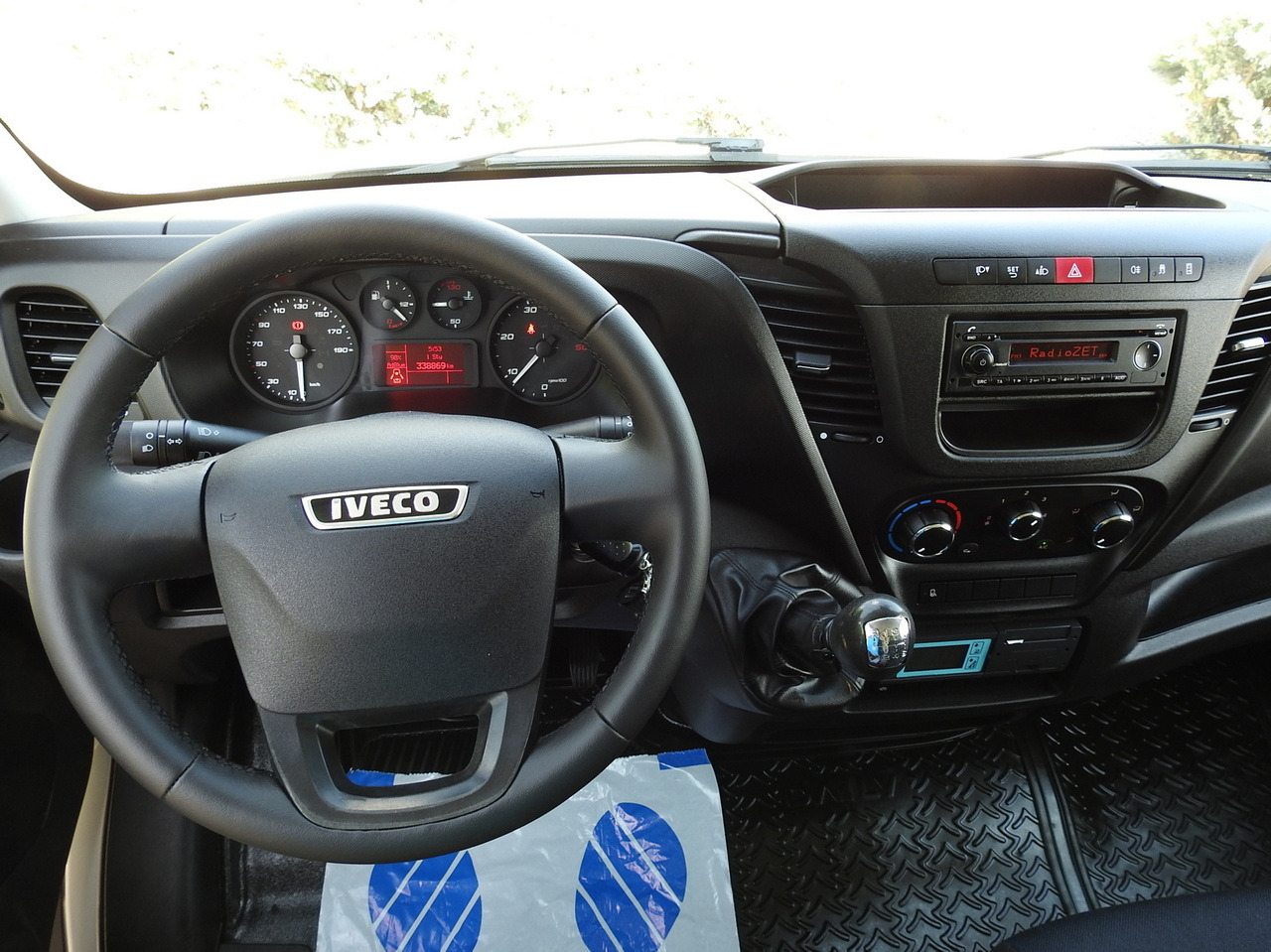 شاحنة مُبرّدة للتوصيل IVECO DAILY 50C15  REGRIGERATOR BOX -5*C POWER SUPPLY 230V AIR CONDITIONING TWIN WHEELS  150HP: صورة 31