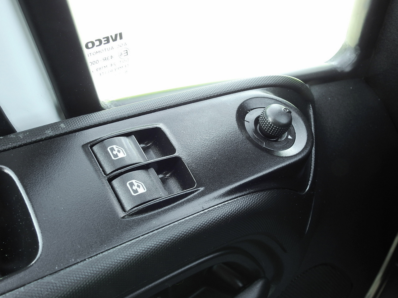 شاحنة مُبرّدة للتوصيل IVECO DAILY 50C15  REGRIGERATOR BOX -5*C POWER SUPPLY 230V AIR CONDITIONING TWIN WHEELS  150HP: صورة 29