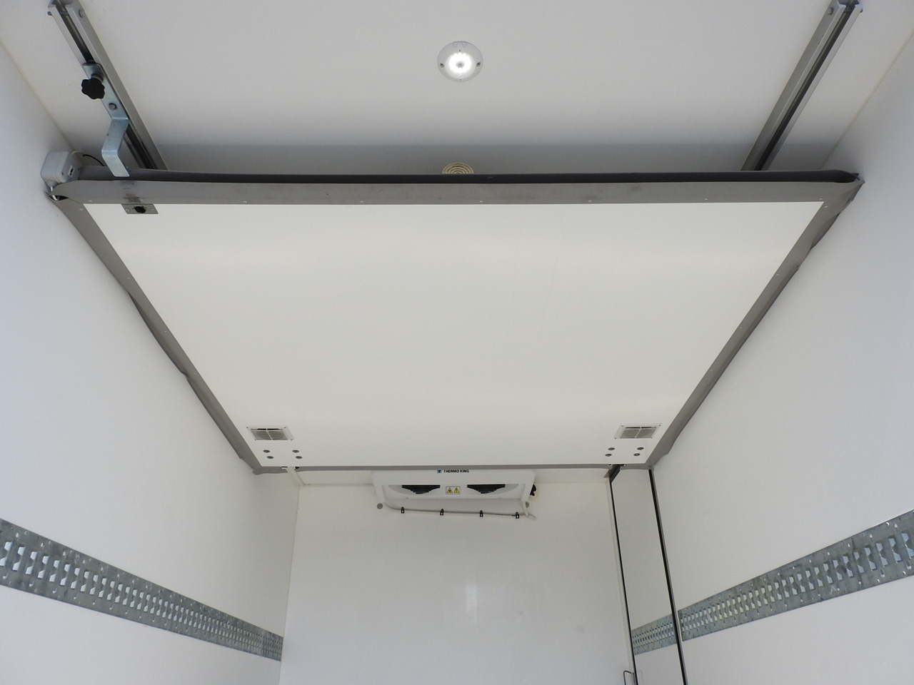 شاحنة مُبرّدة للتوصيل IVECO DAILY 50C15  REGRIGERATOR BOX -5*C POWER SUPPLY 230V AIR CONDITIONING TWIN WHEELS  150HP: صورة 21