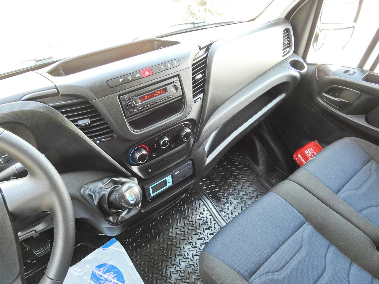 شاحنة مُبرّدة للتوصيل IVECO DAILY 50C15  REGRIGERATOR BOX -5*C POWER SUPPLY 230V AIR CONDITIONING TWIN WHEELS  150HP: صورة 32