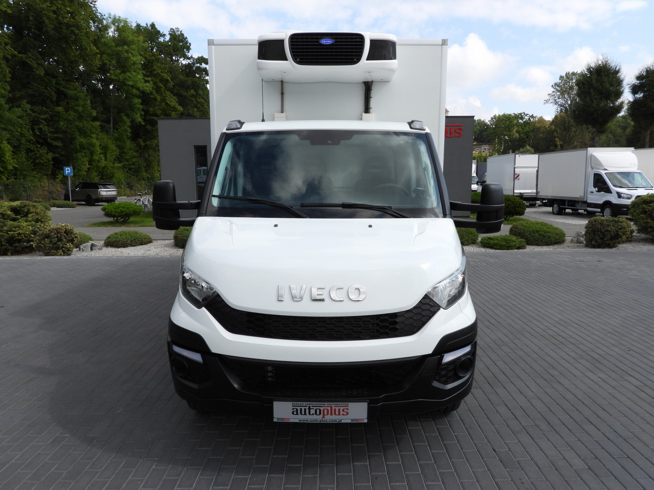 IVECO DAILY 70C17 REFRIGERATOR 1*C LIFT 10 PALLETS POWER SUPPLY 230V CRUISE CONTROL AIR CONDITIONING PNEUMATICS AUTOMATIC TRANSMISSION HI-MATIC TWIN WHEELS 170HP - شاحنة الفريزر: صورة 5 IVECO DAILY 70C17 REFRIGERATOR 1*C LIFT 10 PALLETS POWER SUPPLY 230V CRUISE CONTROL AIR CONDITIONING PNEUMATICS AUTOMATIC TRANSMISSION HI-MATIC TWIN WHEELS 170HP - شاحنة الفريزر: صورة 5