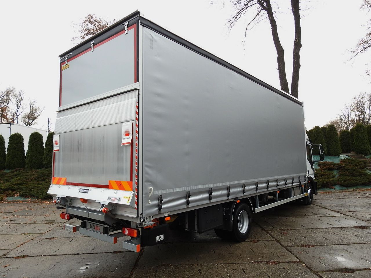 IVECO EUROCARGO 120-250 NEW TARPAULIN LIFT 18 PALLETS WEBASTO CRUISE CONTROL AIR CONDITIONING LED LIGHTS PNEUMATICS AUTOMATIC TRANSMISSION HI-MATIC 250HP - شاحنة ستارة جانبية: صورة 3 IVECO EUROCARGO 120-250 NEW TARPAULIN LIFT 18 PALLETS WEBASTO CRUISE CONTROL AIR CONDITIONING LED LIGHTS PNEUMATICS AUTOMATIC TRANSMISSION HI-MATIC 250HP - شاحنة ستارة جانبية: صورة 3